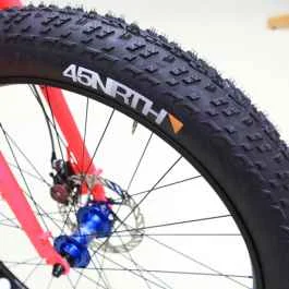 *45NRTH* husker du tire (black)