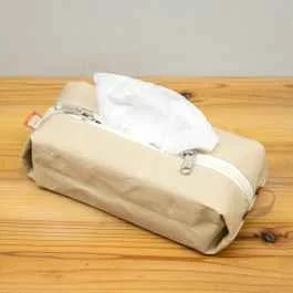 *BLUE LUG* box tissue pouch (wax light beige)