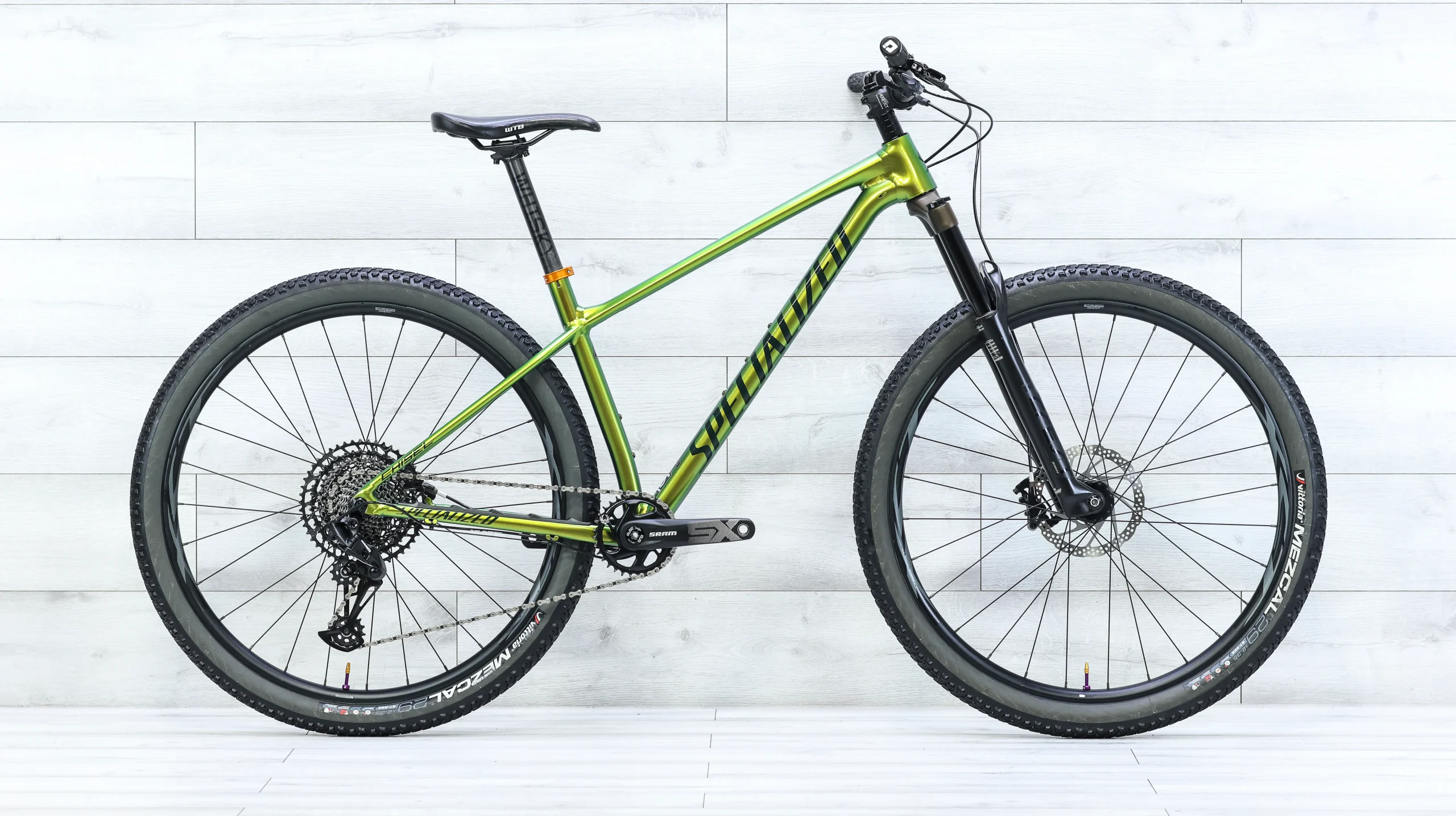 Specialized Chisel Mountain Bike - 2021, Medium