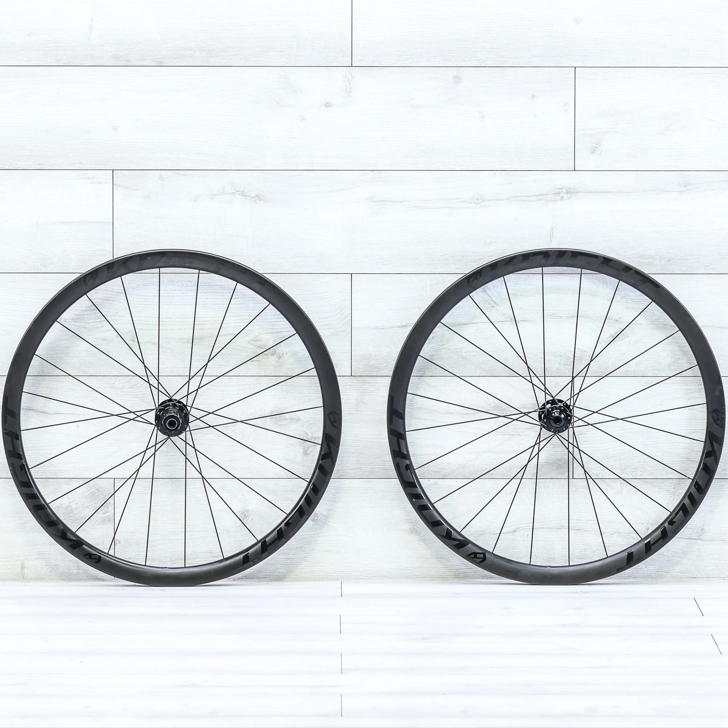 Knight TLA 35 Carbon Center Lock Disc Brake Tubeless Wheelset - 700c, HG 11-Speed