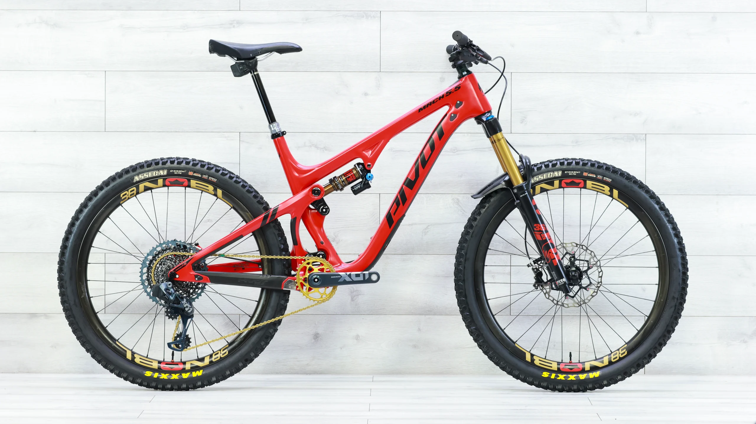 Pivot Mach 5.5 Carbon Team X01 AXS Mountain Bike - 2021, Large