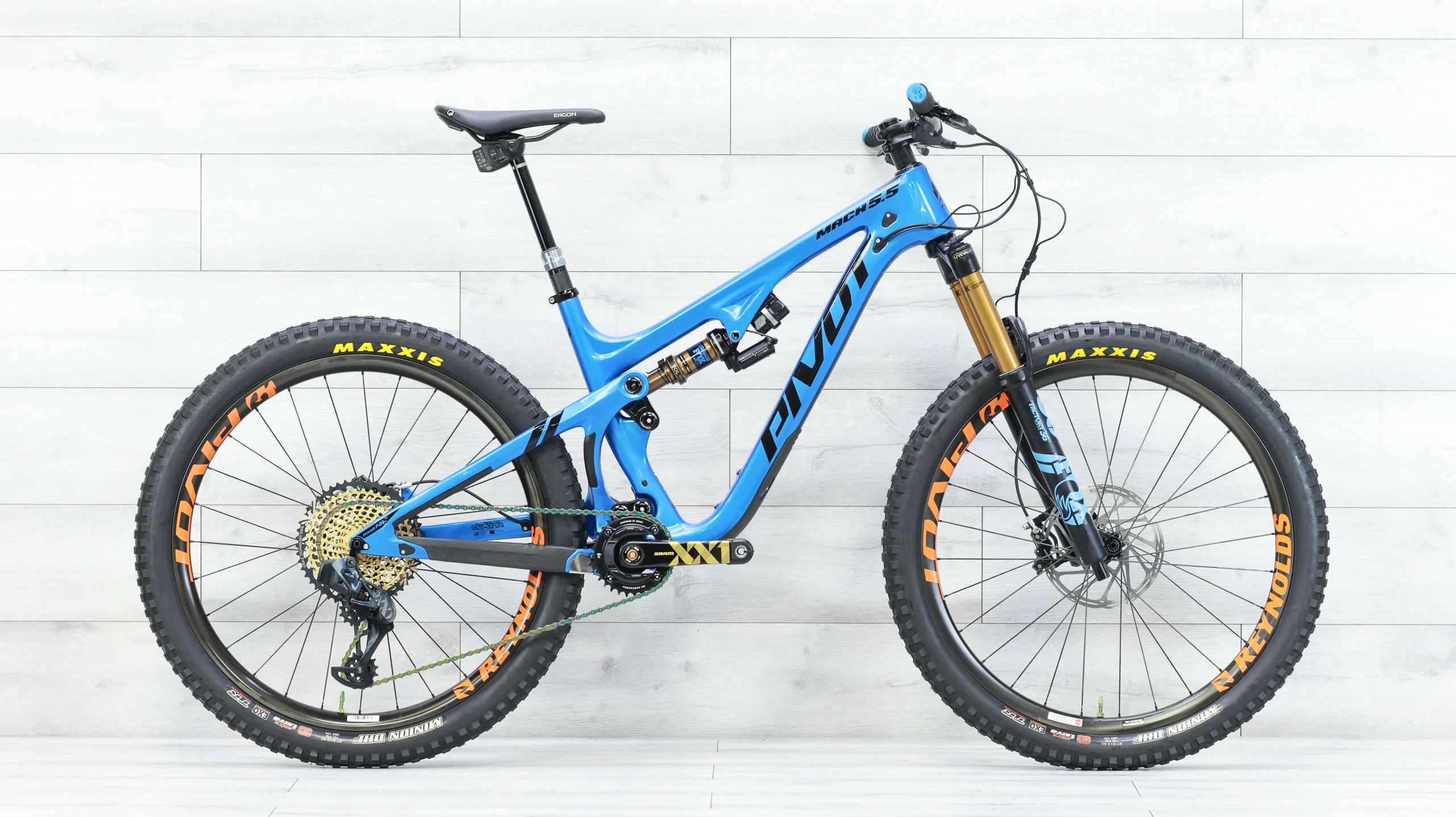Pivot Mach 5.5 Carbon Team XX1 AXS w/ Fox Live Valve Mountain Bike - 2022, Medium