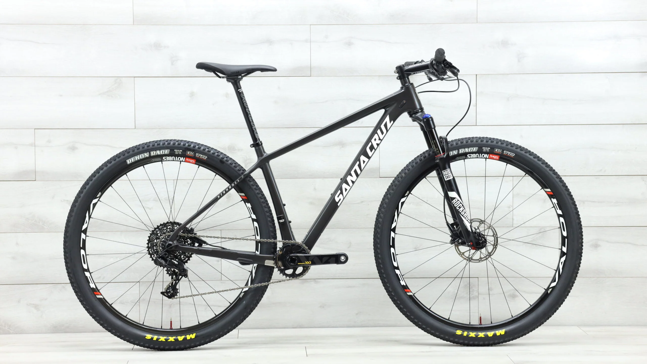 2017 Santa Cruz Highball 29Mountain Bike - Medium