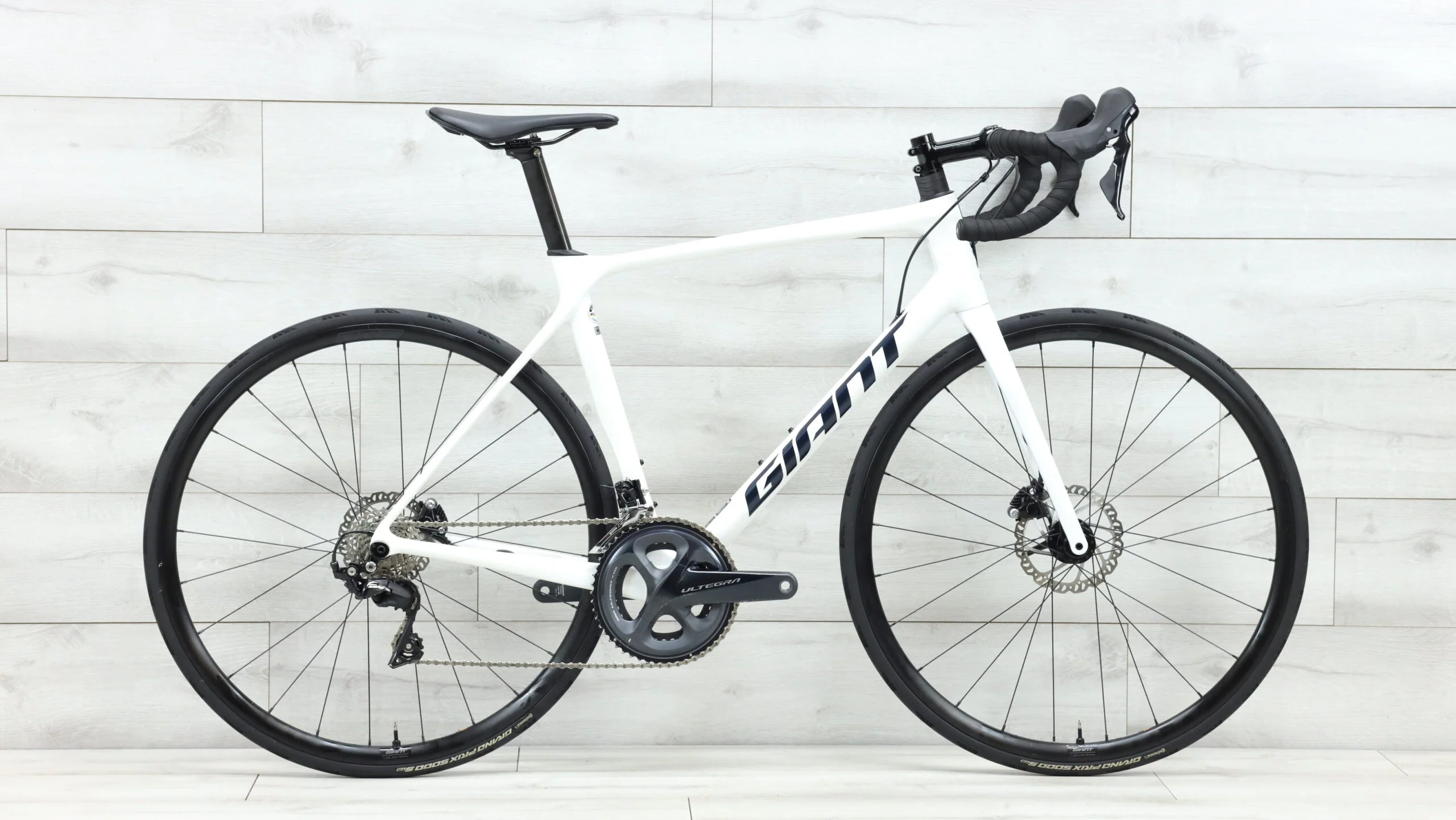 Giant TCR Advanced 2 DiscRoad Bike - 2021, Med/Large