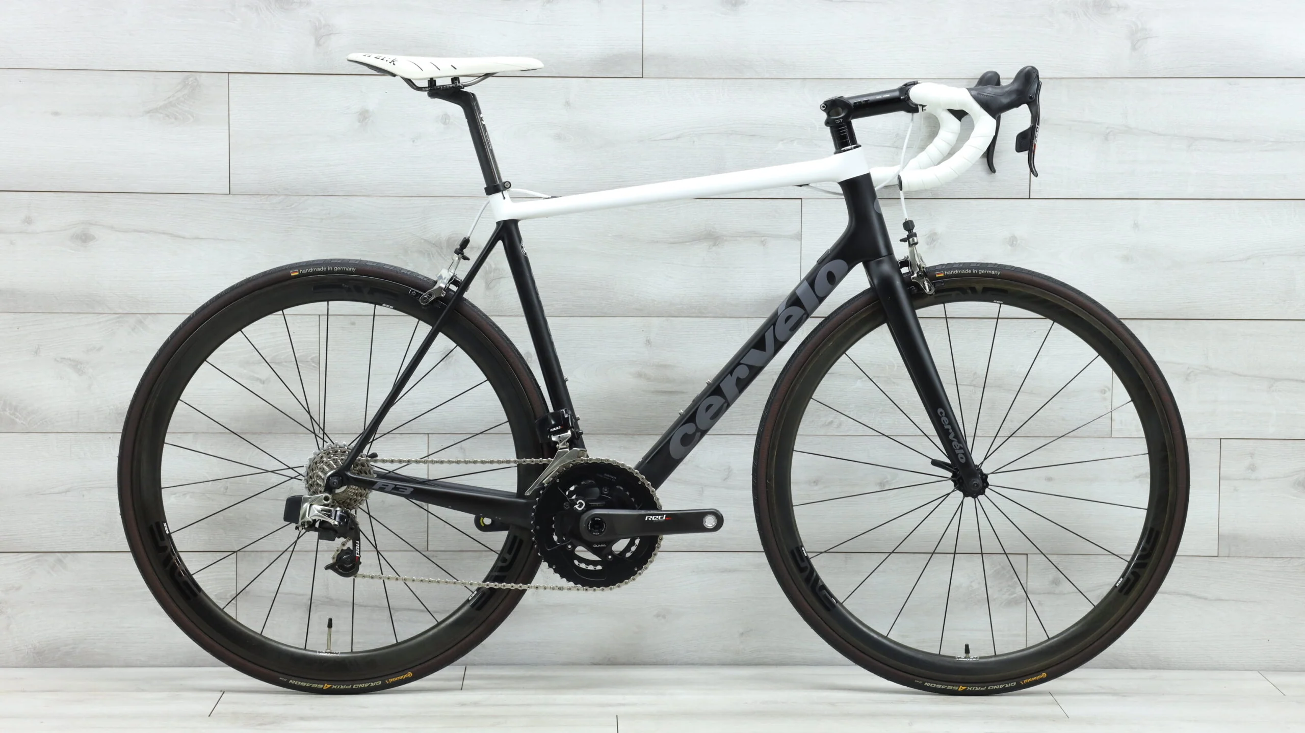 2017 Cervelo R3 Red eTapRoad Bike - 56cm