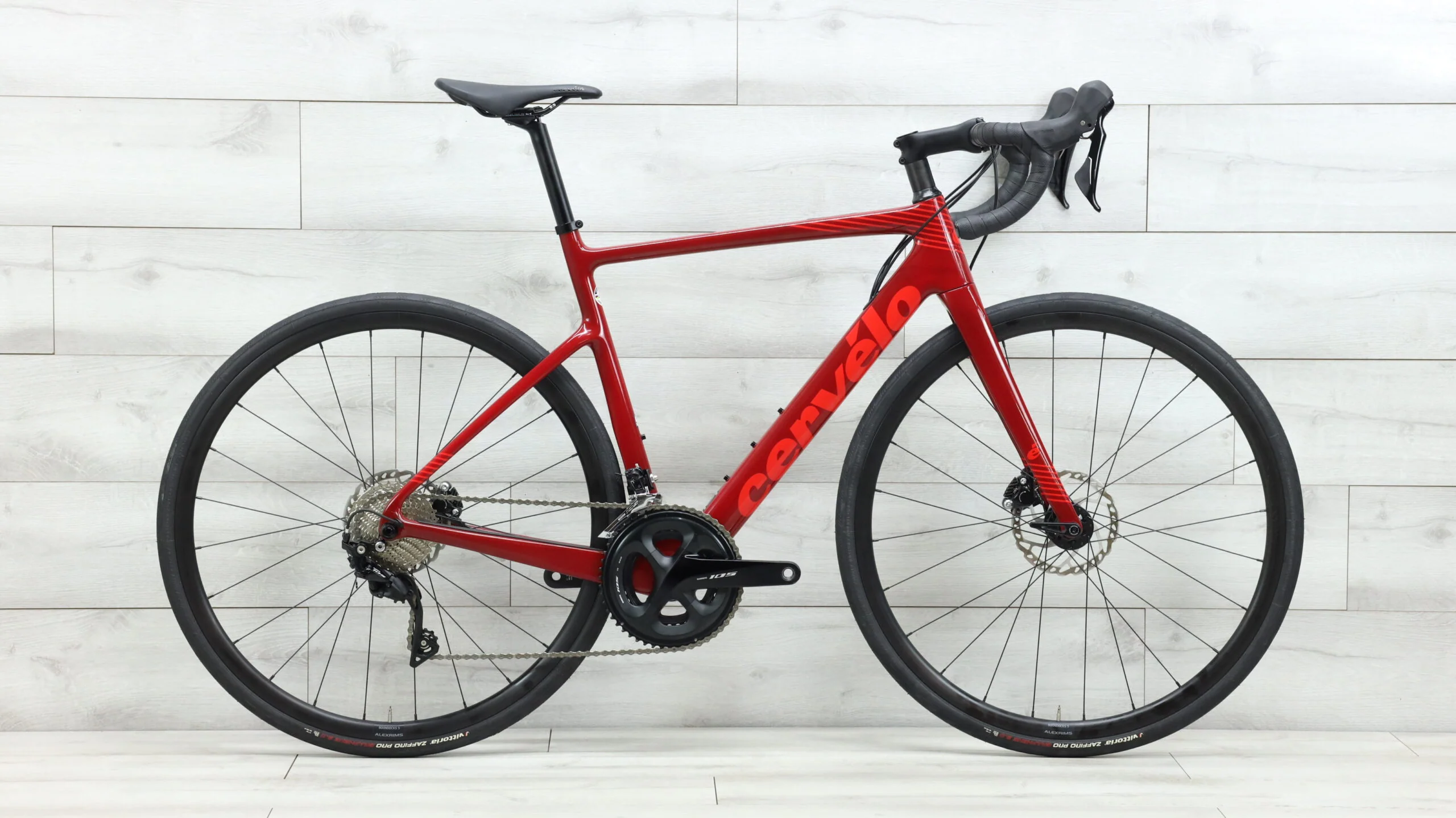 2022 Cervelo Caledonia 105Road Bike - 54cm