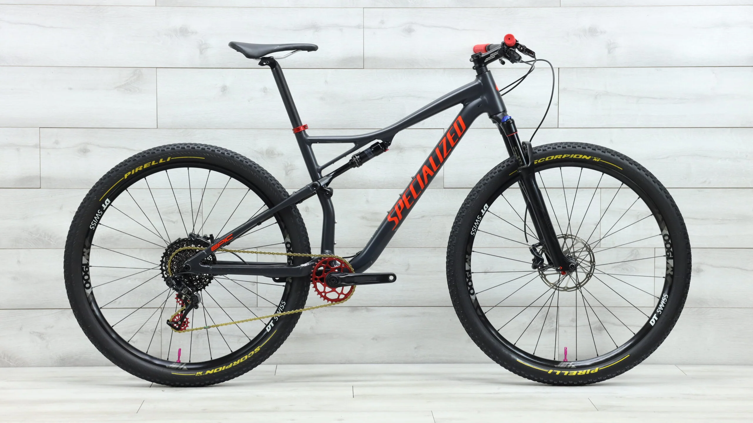 2018 Specialized Epic CompMountain Bike - Large