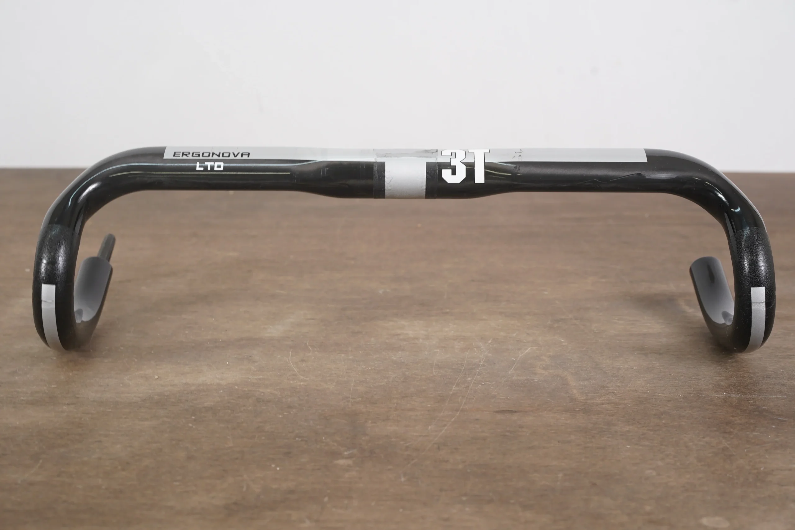 44cm 3T Ergonova LTD Carbon Compact Road Handlebar 31.8mm