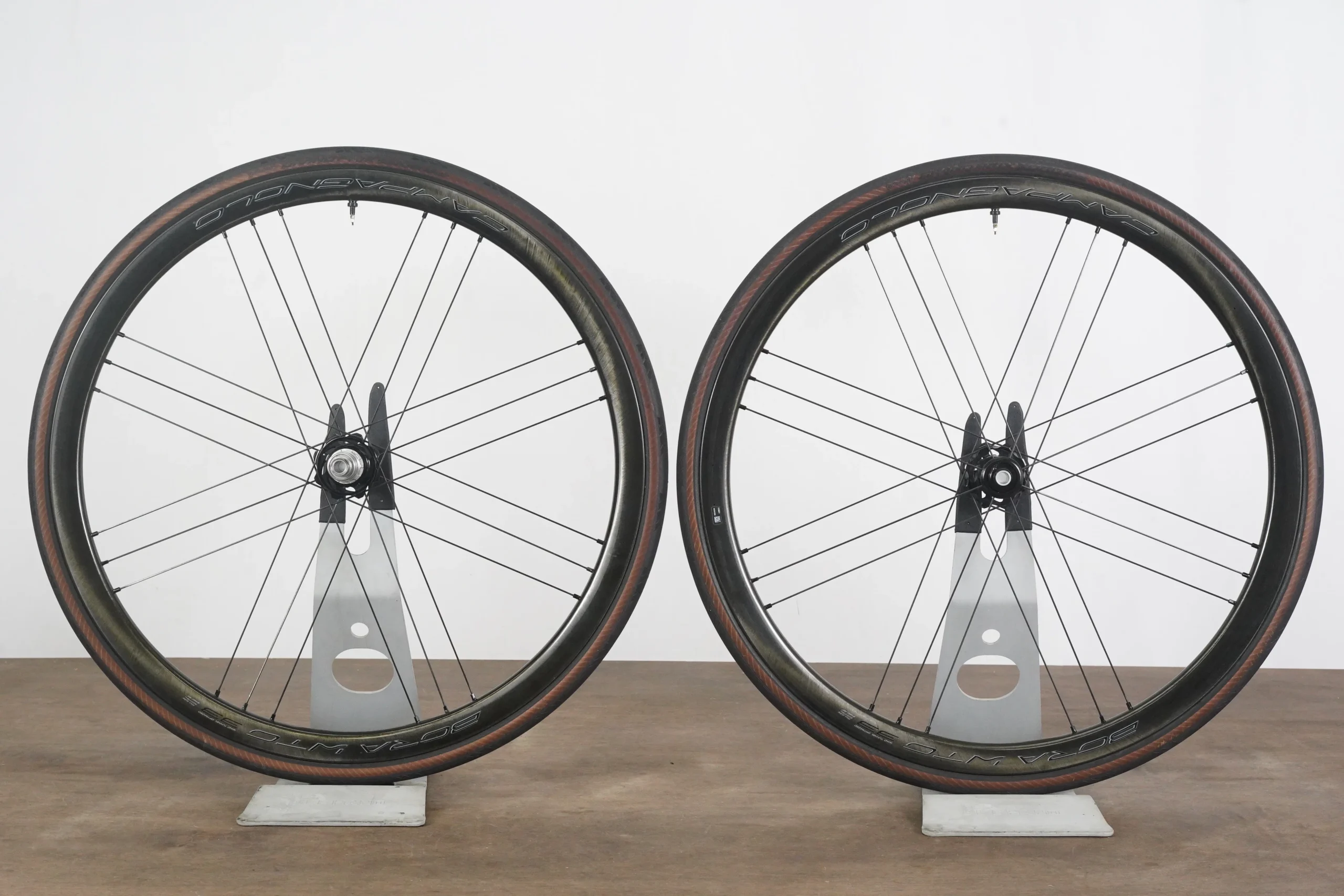 Campagnolo Bora WTO 33 Carbon Tubeless Disc Wheelset SRAM XDR 12 Speed