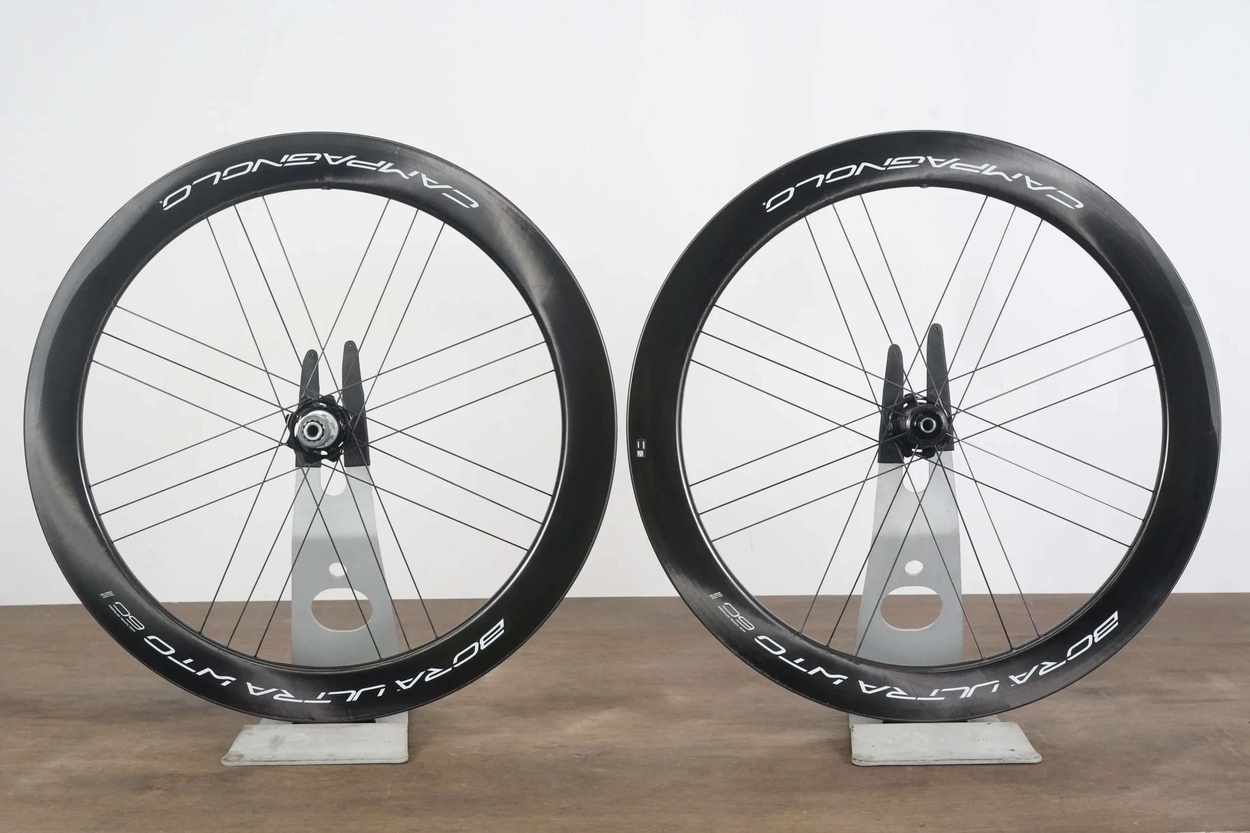 NEW Campagnolo Bora Ultra WTO 60 Carbon Tubeless Disc Brake Wheelset 11 Speed