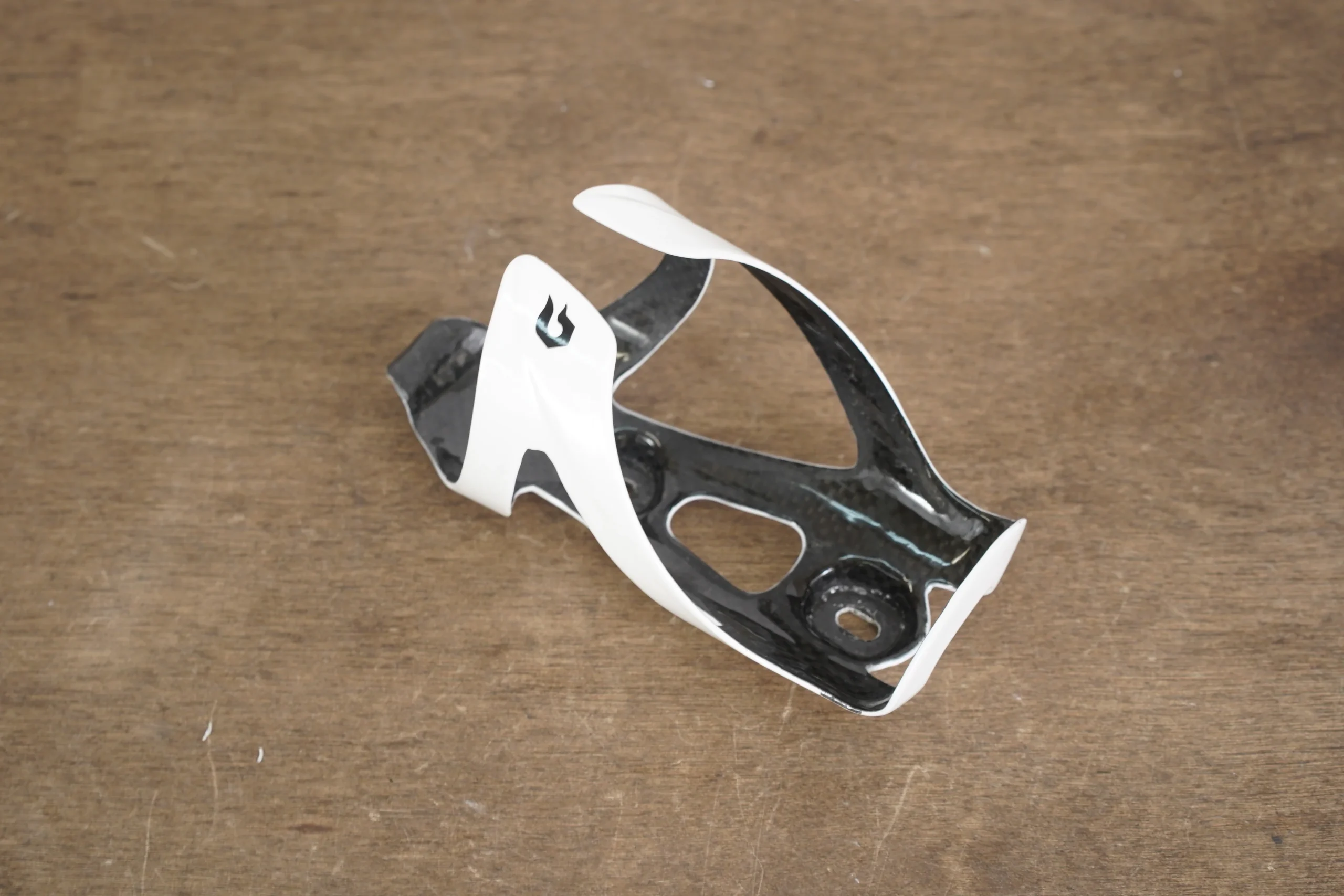 (1) Blackburn Camber Carbon Water Bottle Cage 29g