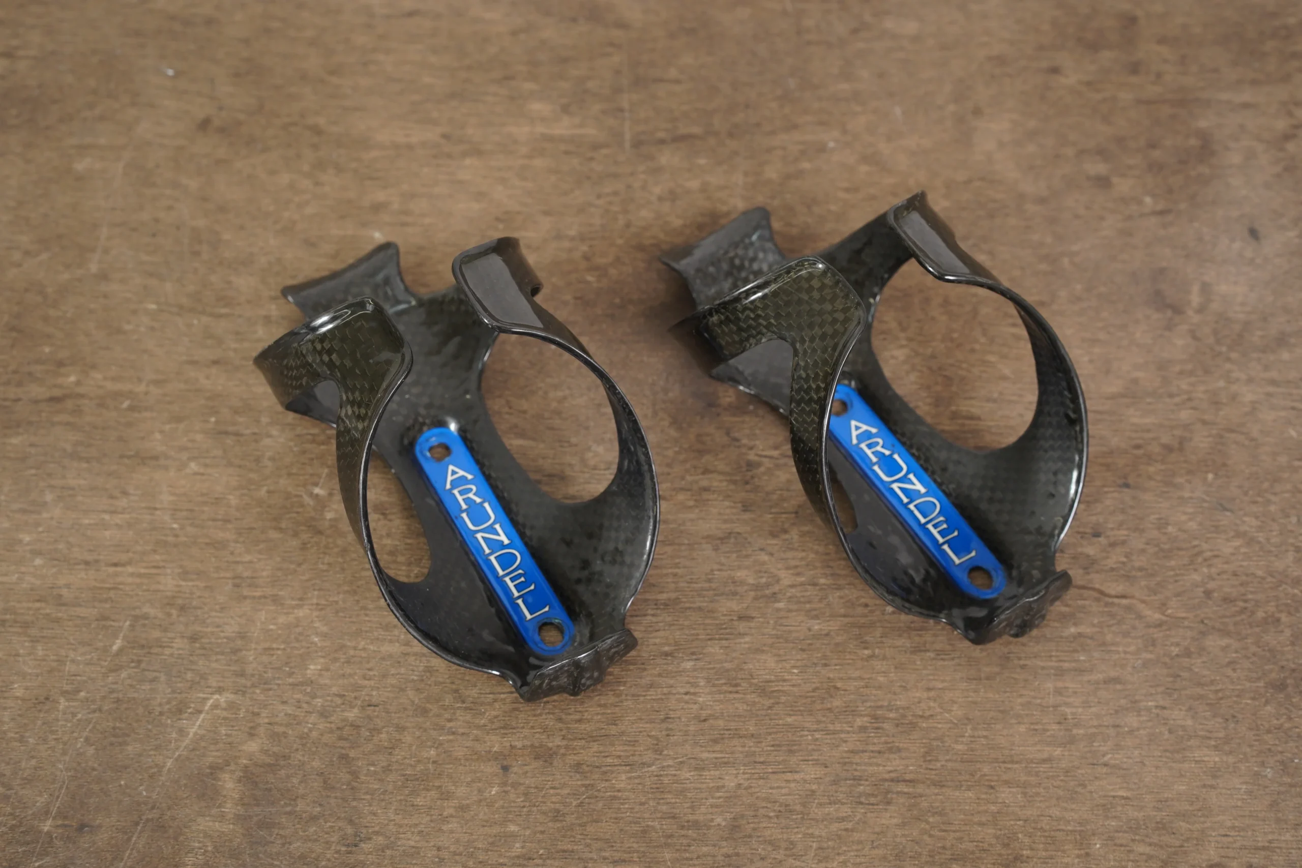(2) Arundel Dave-O Carbon Water Bottle Cages 59g