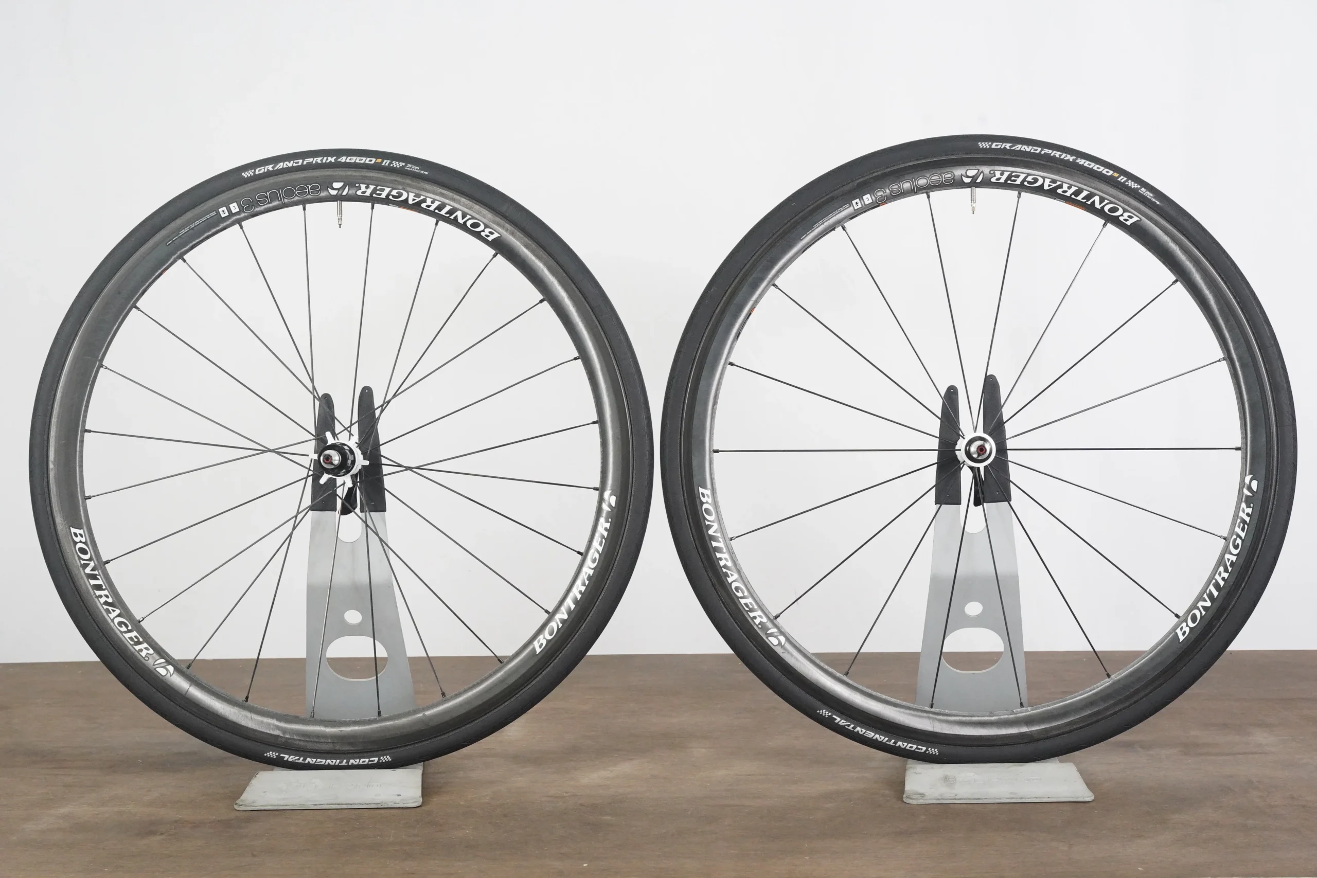 Bontrager Aeolus Pro 3 Carbon Clincher Rim Brake Wheelset Shimano/SRAM 11 Speed