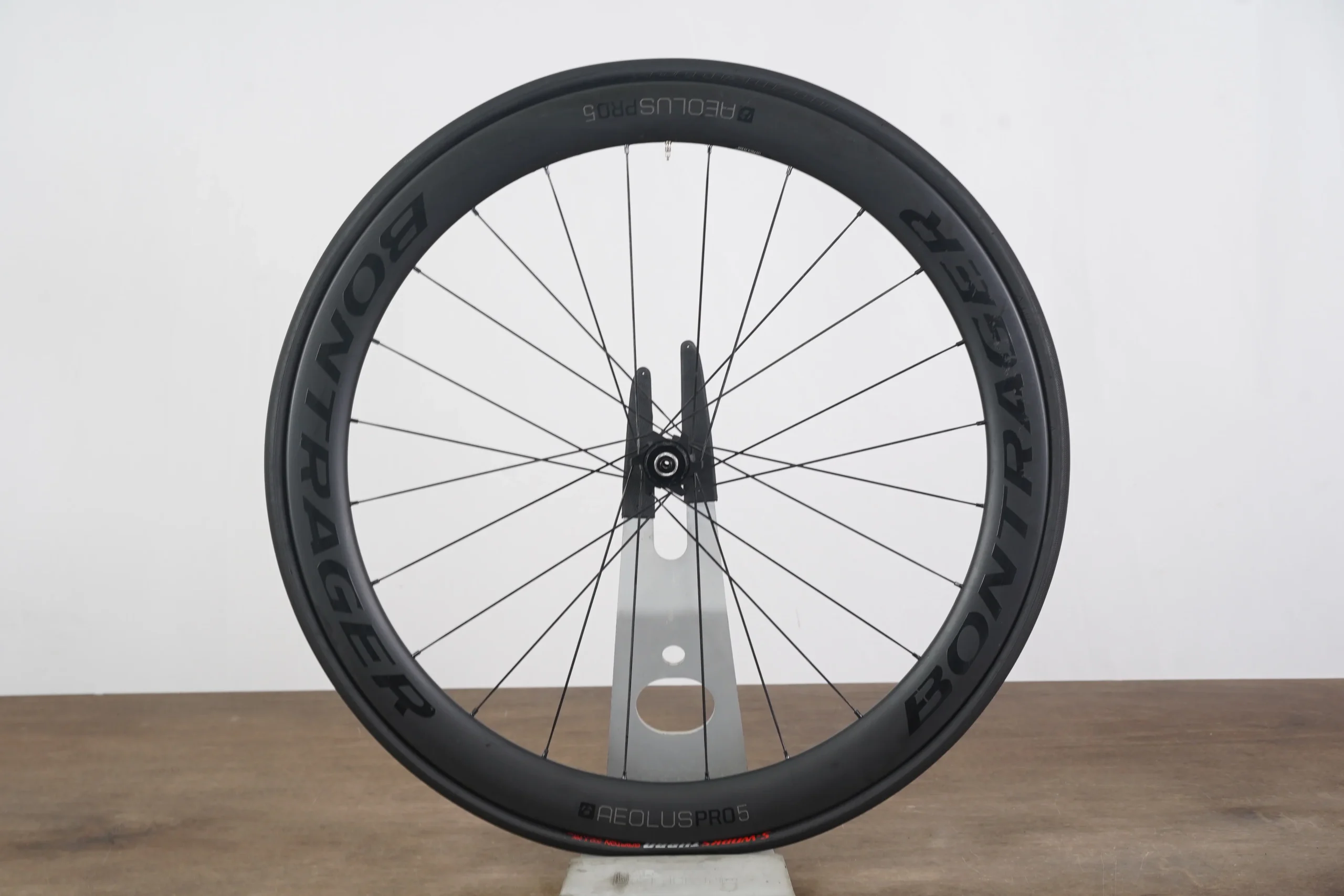 REAR Bontrager Aeolus Pro 5 TLR Carbon Tubeless Clincher Disc Brake Wheel 11 Speed