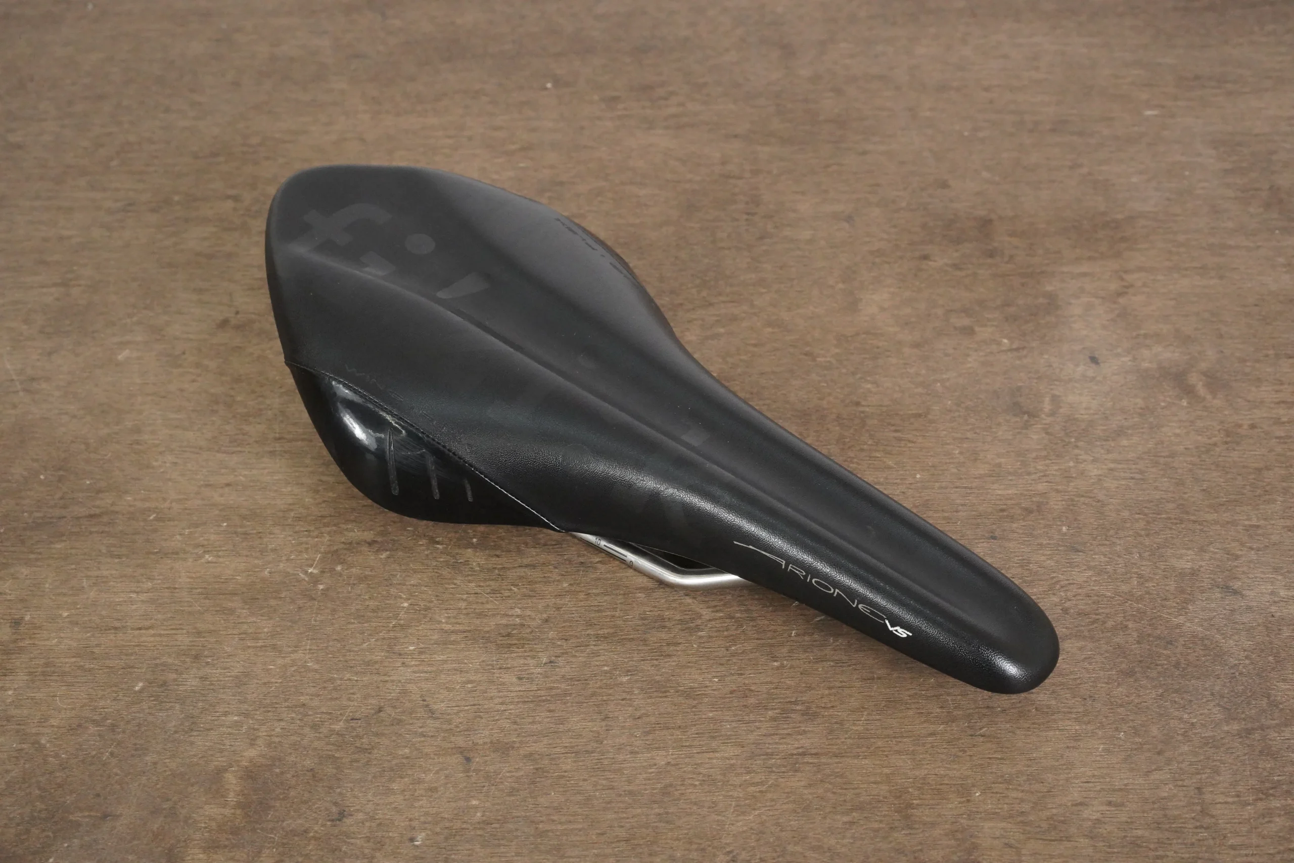 130mm Fizik Arione VS Kium Rail Road Saddle 243g