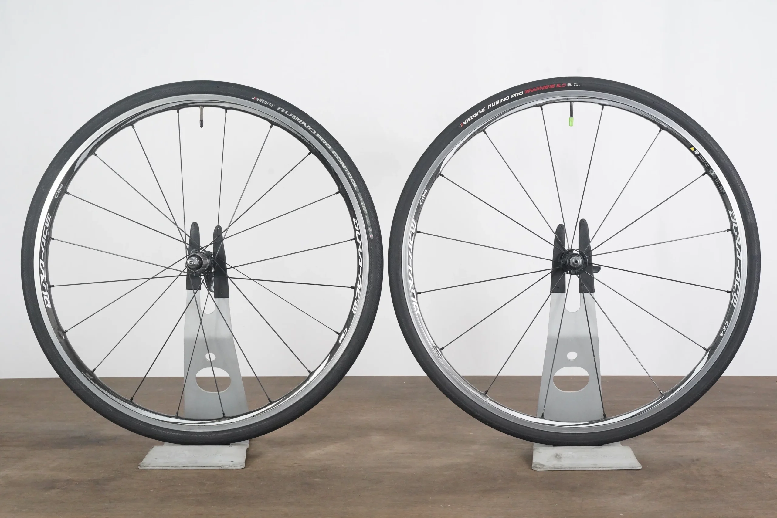 Shimano Dura-Ace WH-9000 C24 Carbon Clincher Rim Brake Wheelset 11 Speed