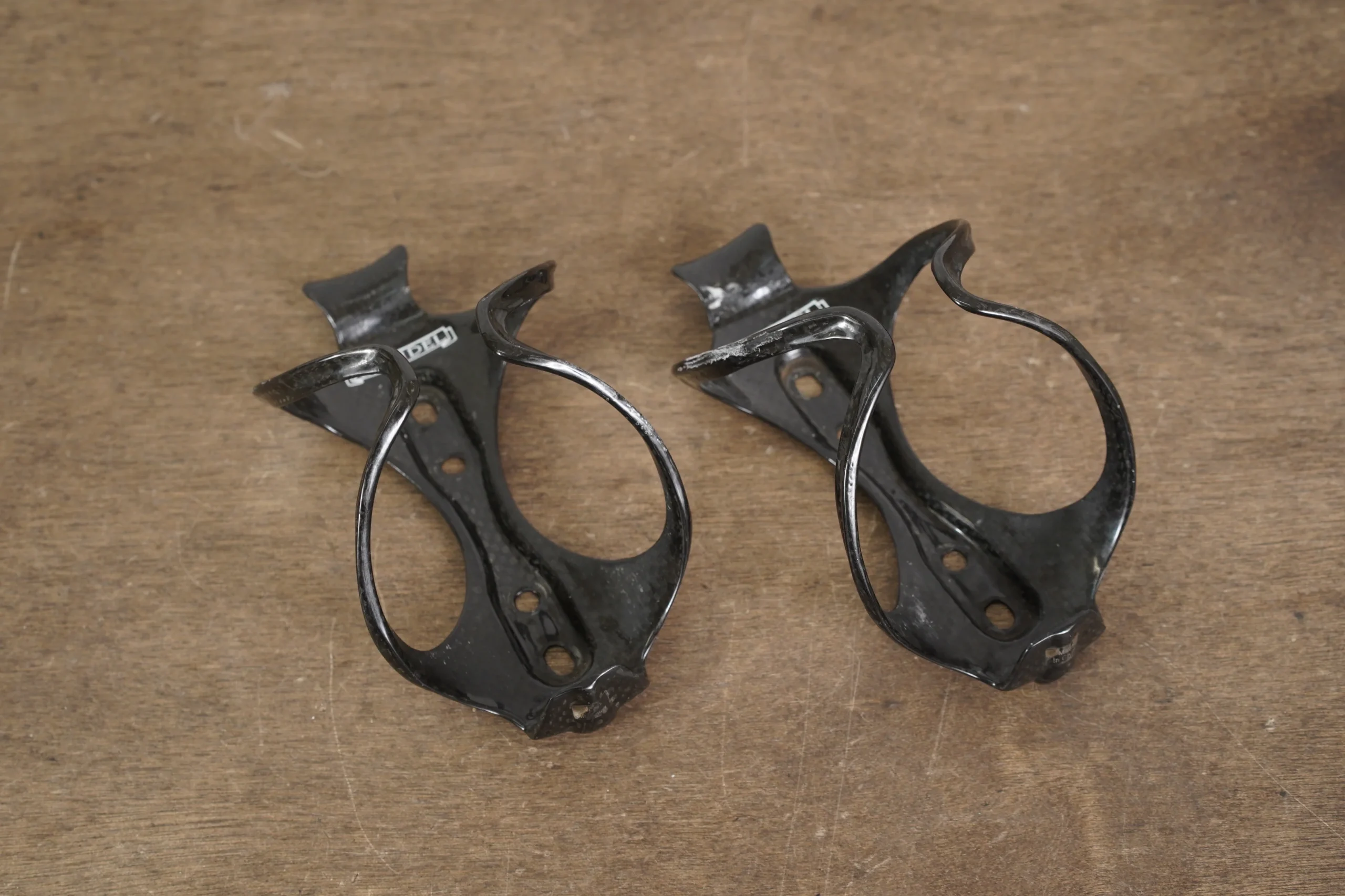 (2) Arundel Mandible Carbon Water Bottle Cages 51g
