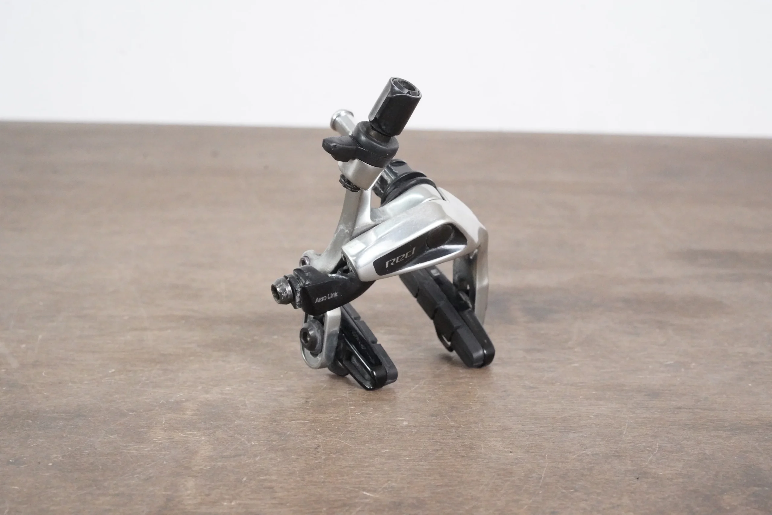 (1) FRONT SRAM Red Aerolink Standard Center Mount Rim Brake Caliper