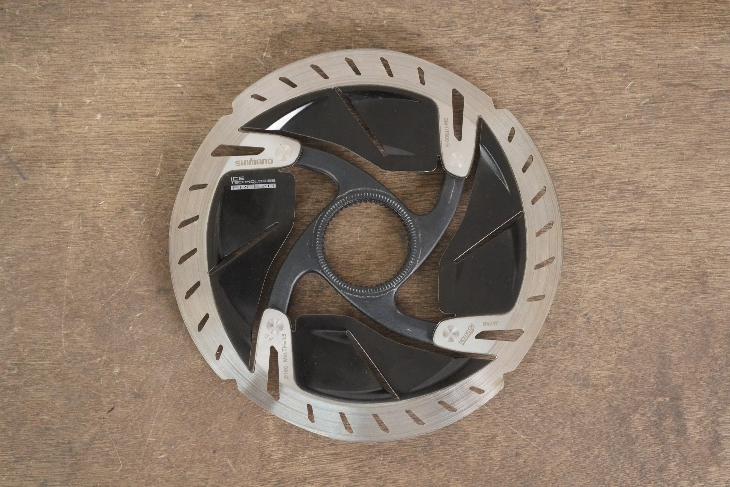 (1) 160mm Shimano Dura-Ace SM-RT900-S Center Lock Disc Brake Rotor