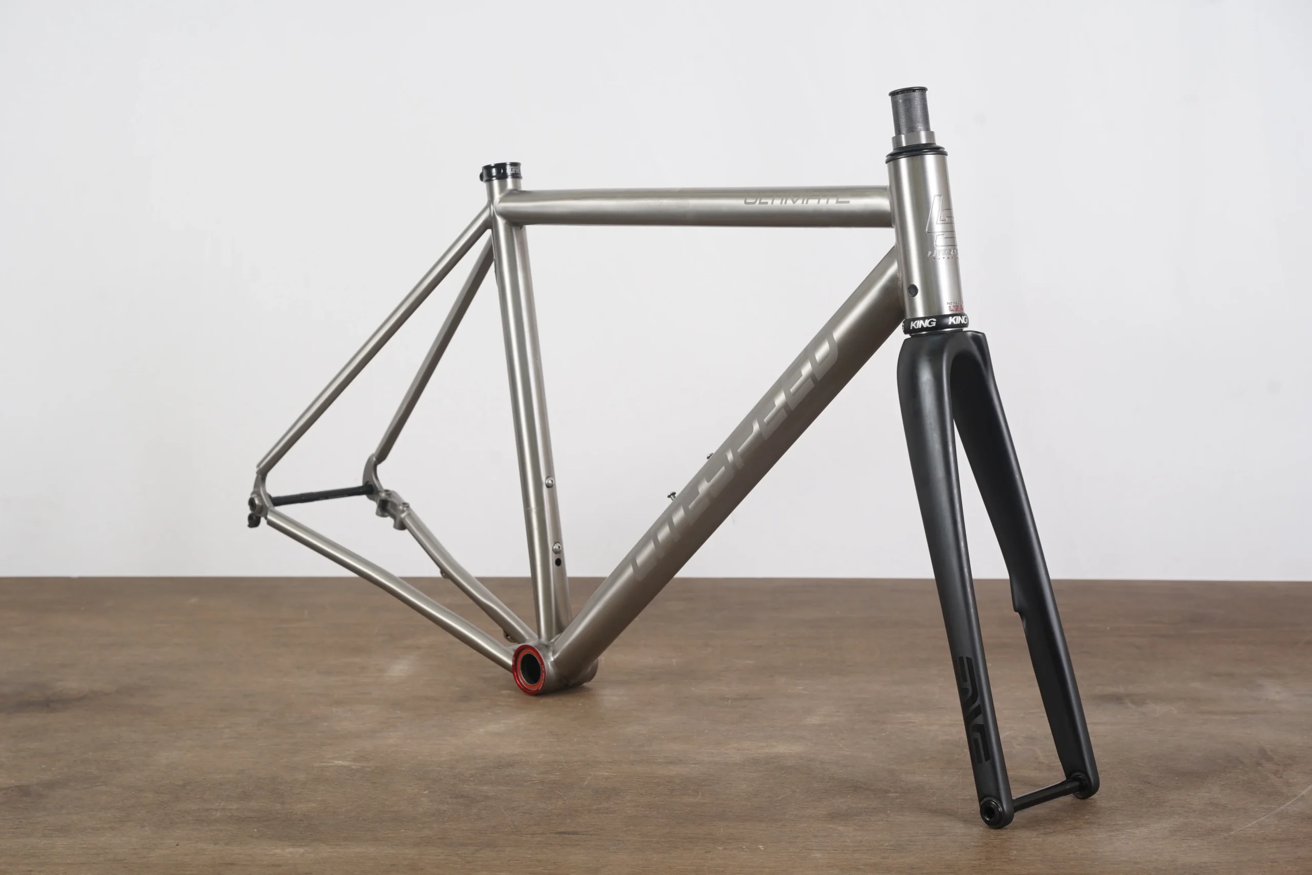 M (Medium) Litespeed Ultimate ENVE Di2 Titanium Disc Brake Frameset