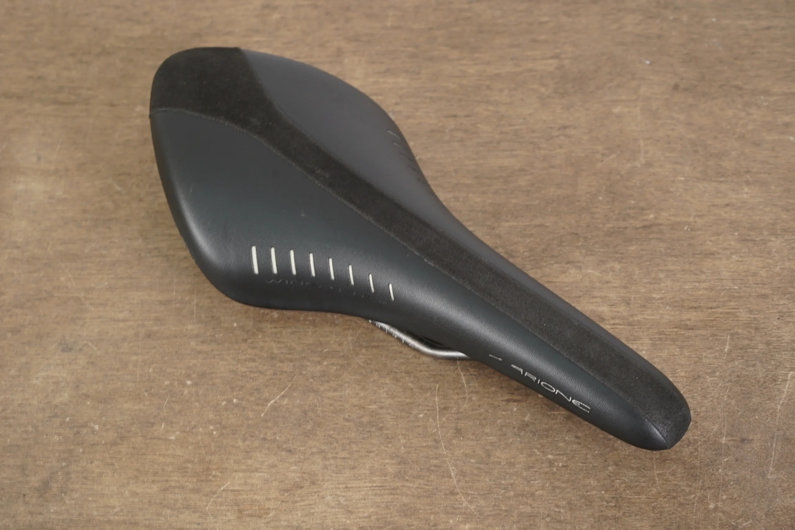 130mm Fizik Arione Titanium Rail Road Saddle 234g