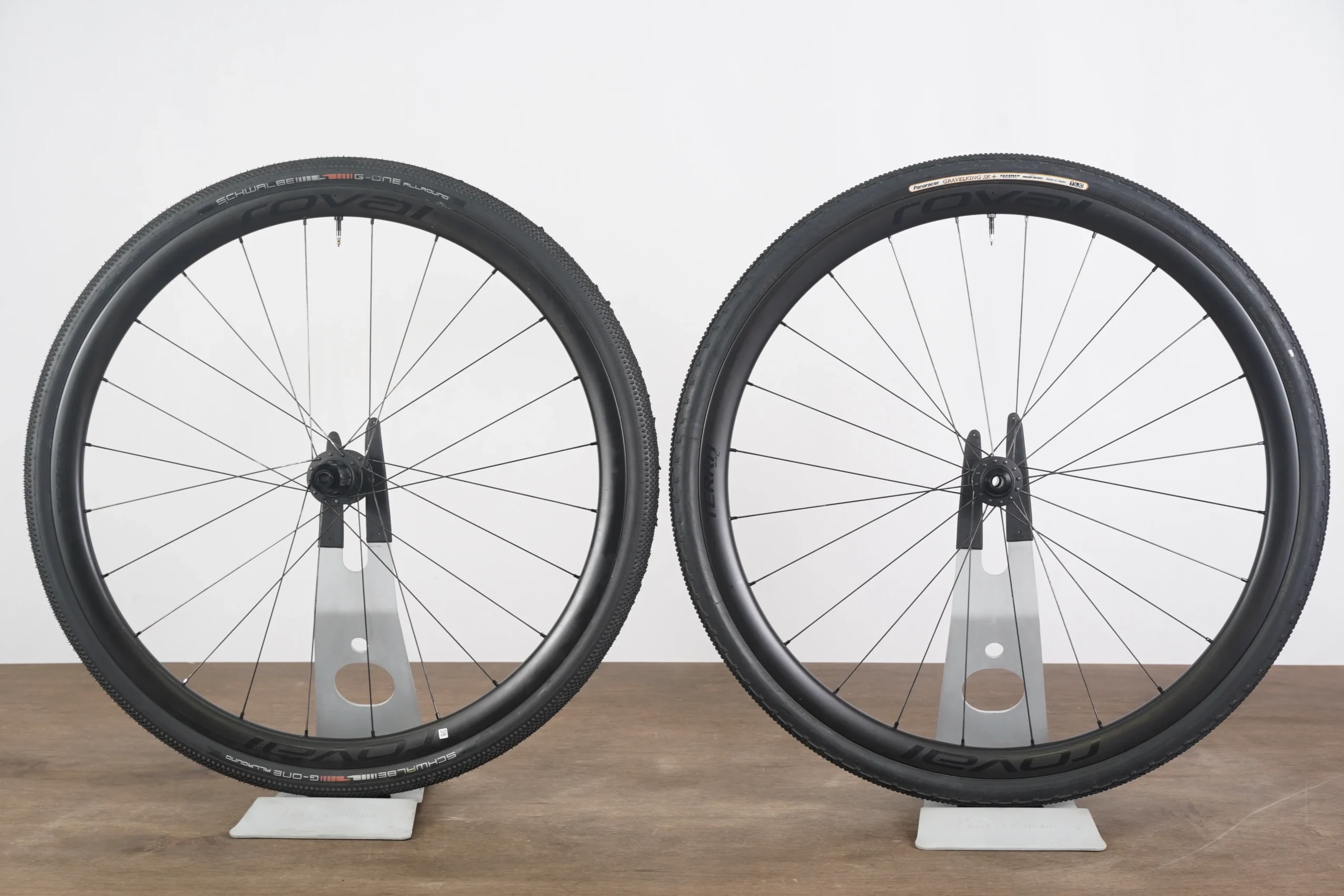 Roval Terra C DT Swiss 370 Carbon Tubeless Clincher Disc Brake Wheelset 11 Speed