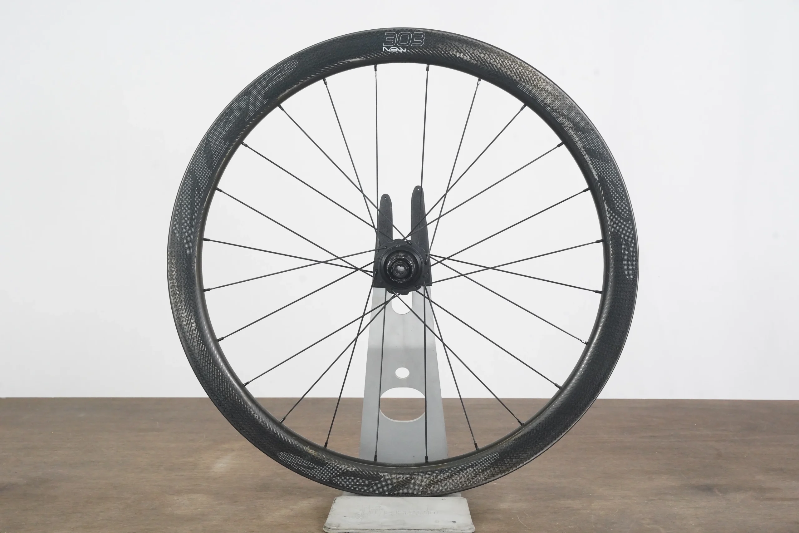 REAR Zipp 303 NSW Carbon Tubeless Disc Brake Wheel Shimano/SRAM 11 Speed