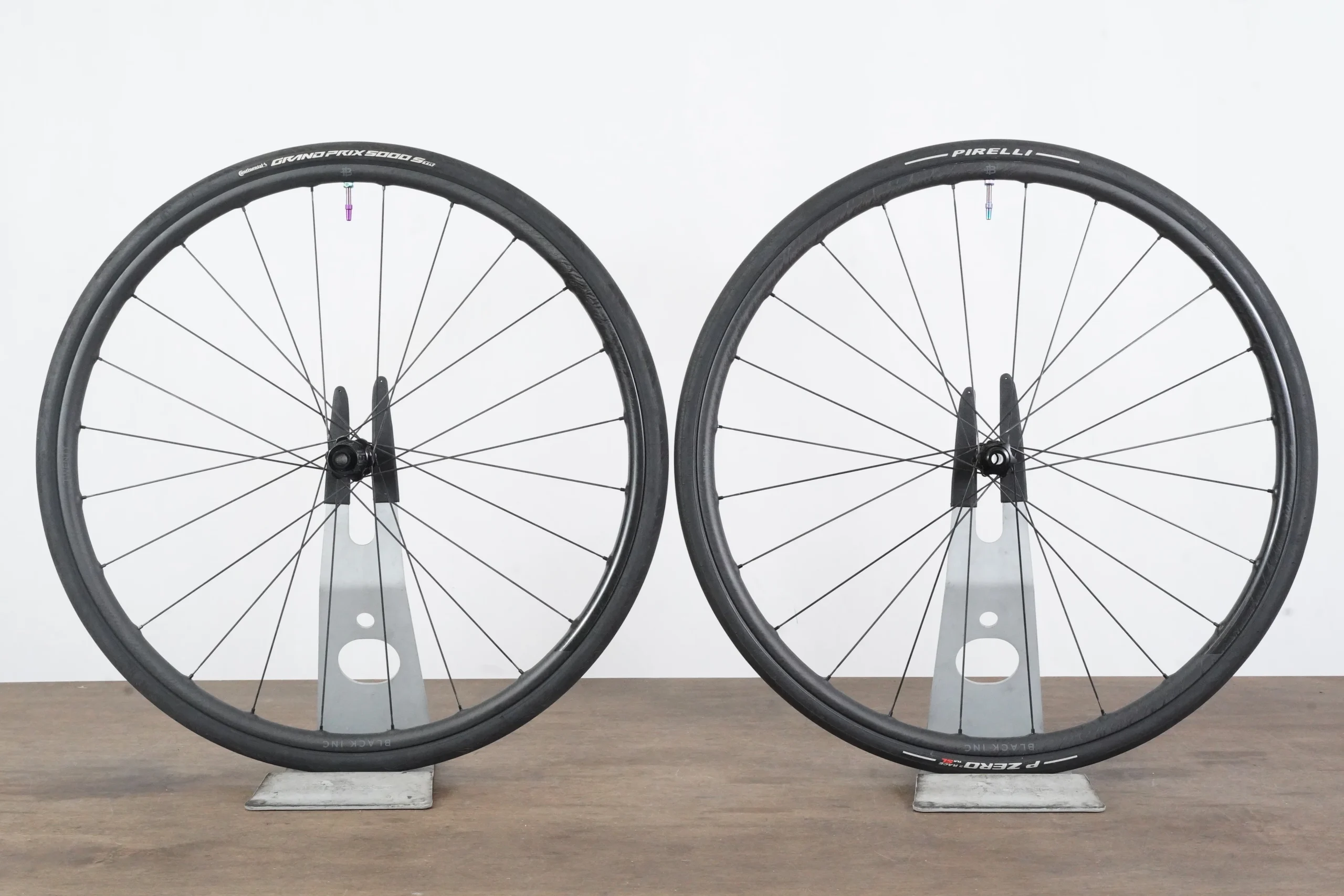 Black Inc. TWENTY 20 Carbon Tubeless Disc Brake Wheelset Shimano/SRAM 11 Speed