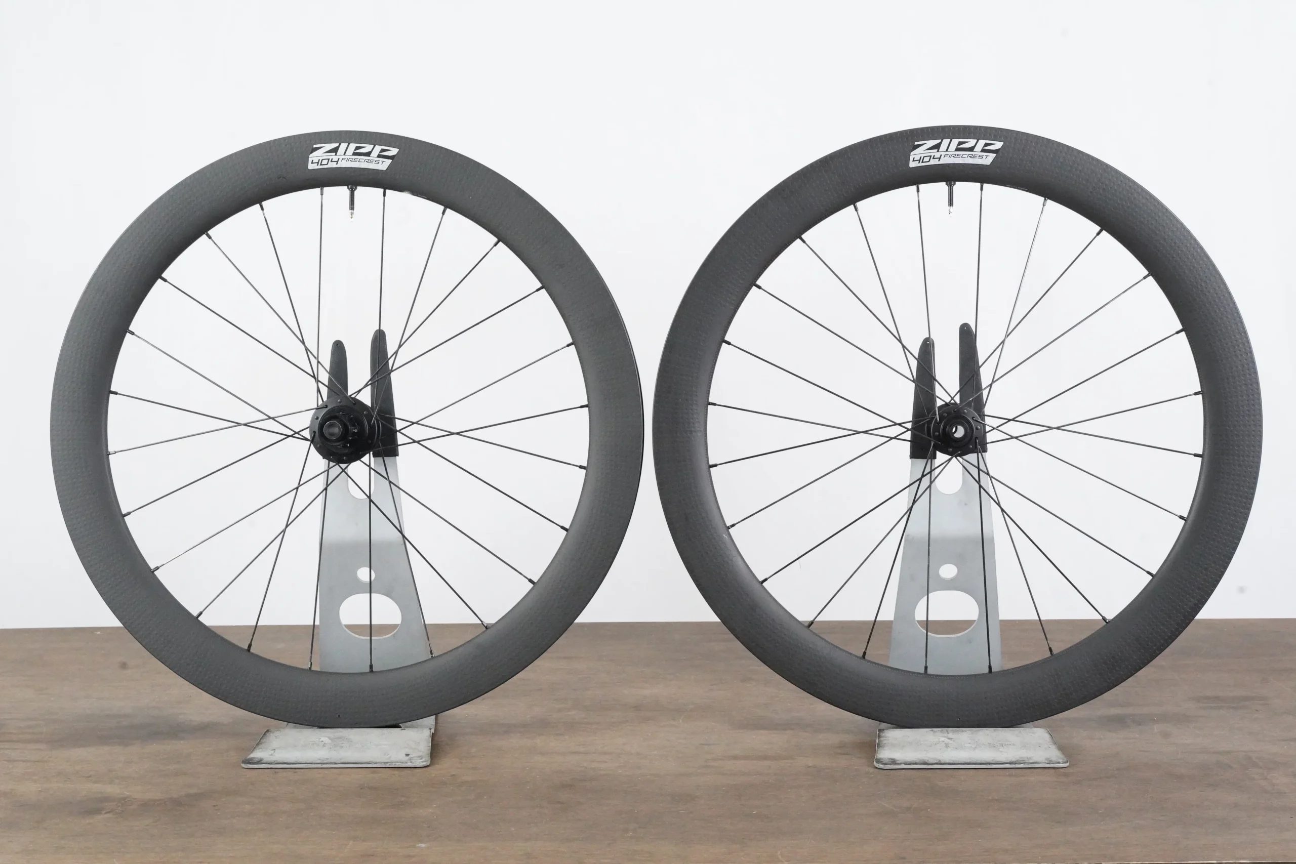 Zipp 404 Firecrest ZR1 Carbon Tubeless Disc Brake Wheelset Shimano/SRAM 11 Speed