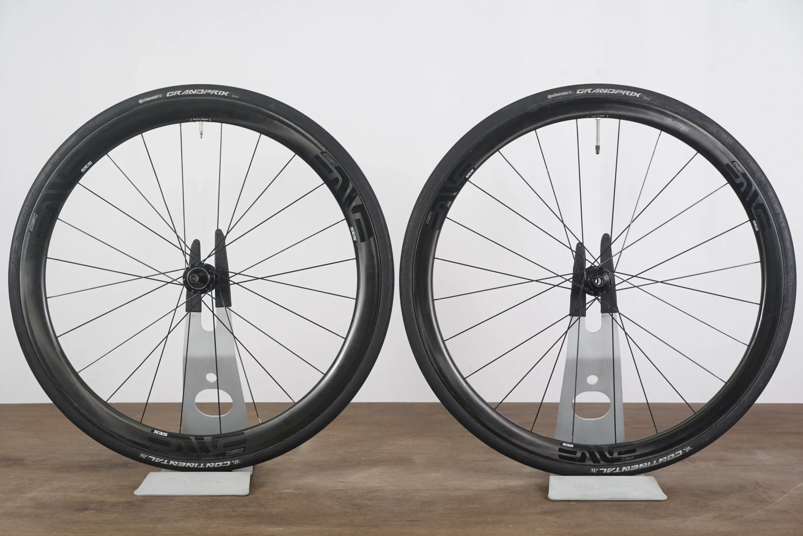 ENVE 3.4 SES DT Swiss 240s Carbon Clincher Disc Brake Wheelset