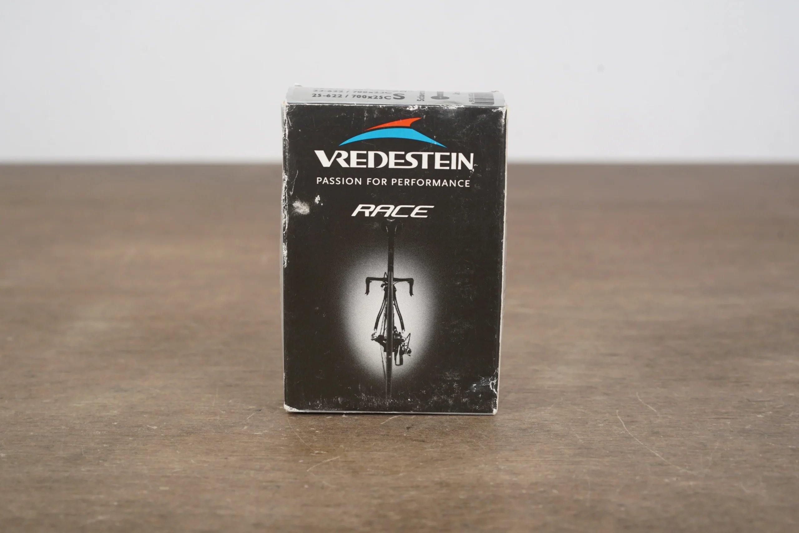 (1) 700x28c Vredestein Presta 60mm Valve Tube