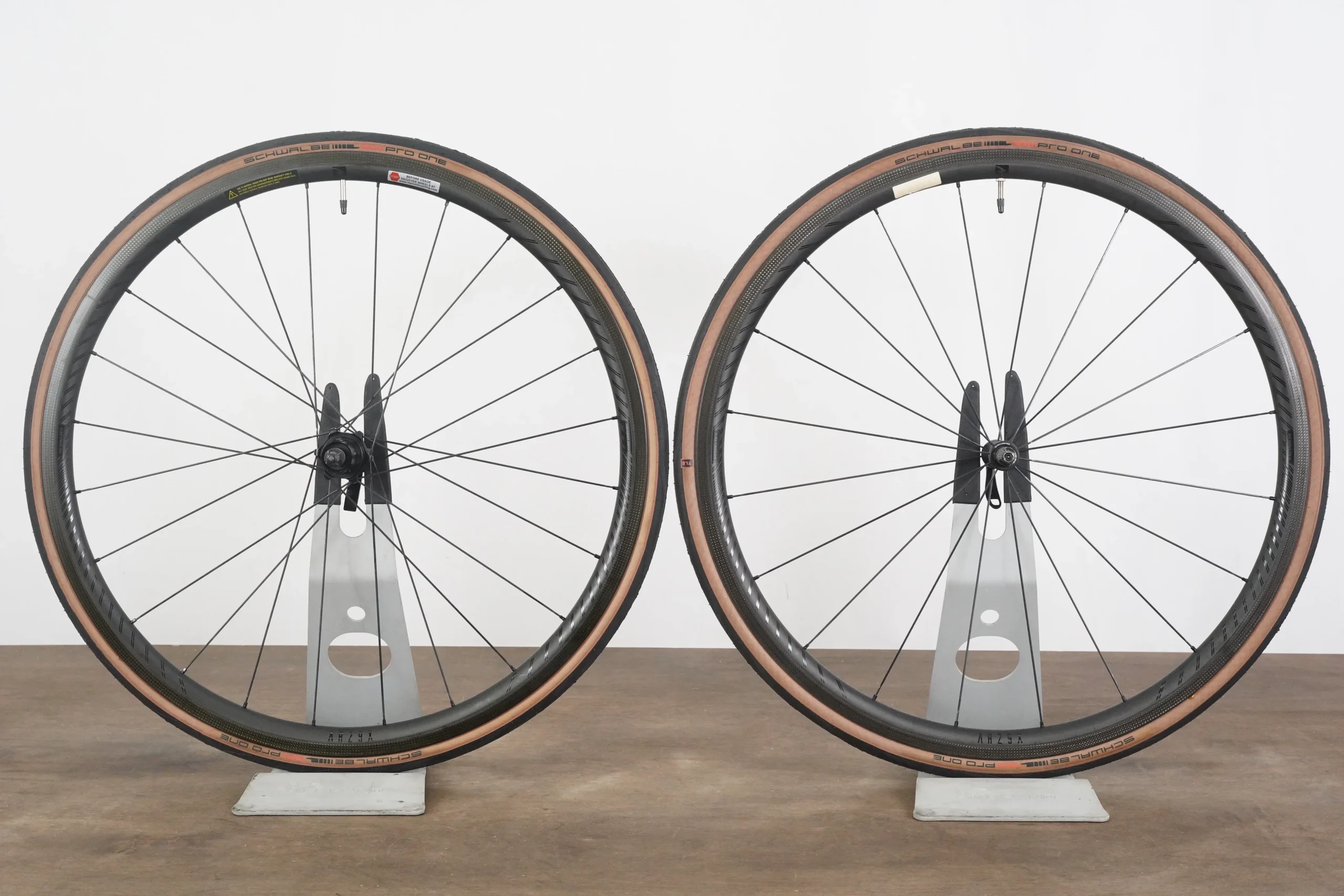 Reynolds AR29x Carbon Tubeless Clincher Rim Wheelset Shimano/SRAM 11 Speed