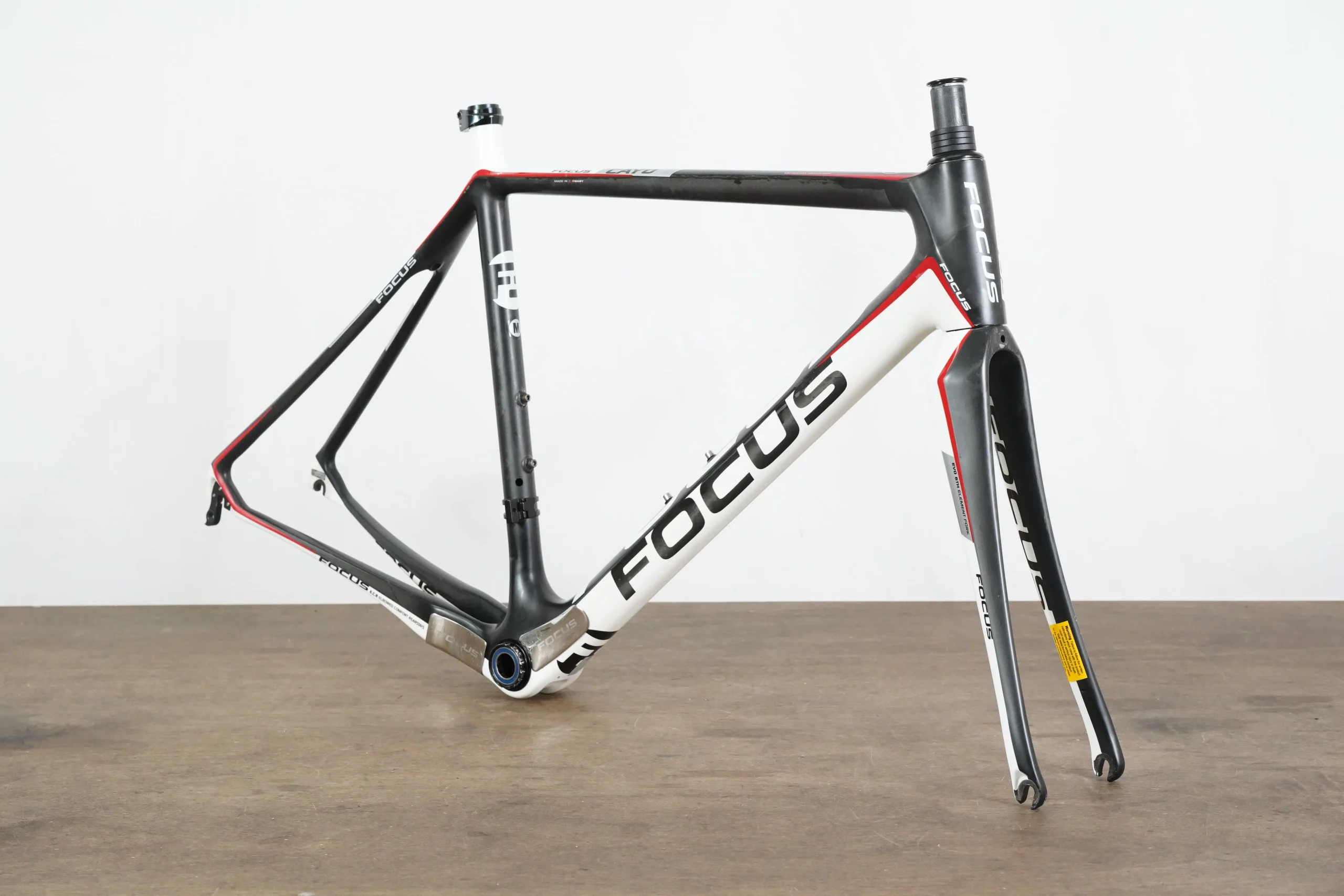 M (Medium) Focus Cayo Carbon Rim Brake Road Frameset