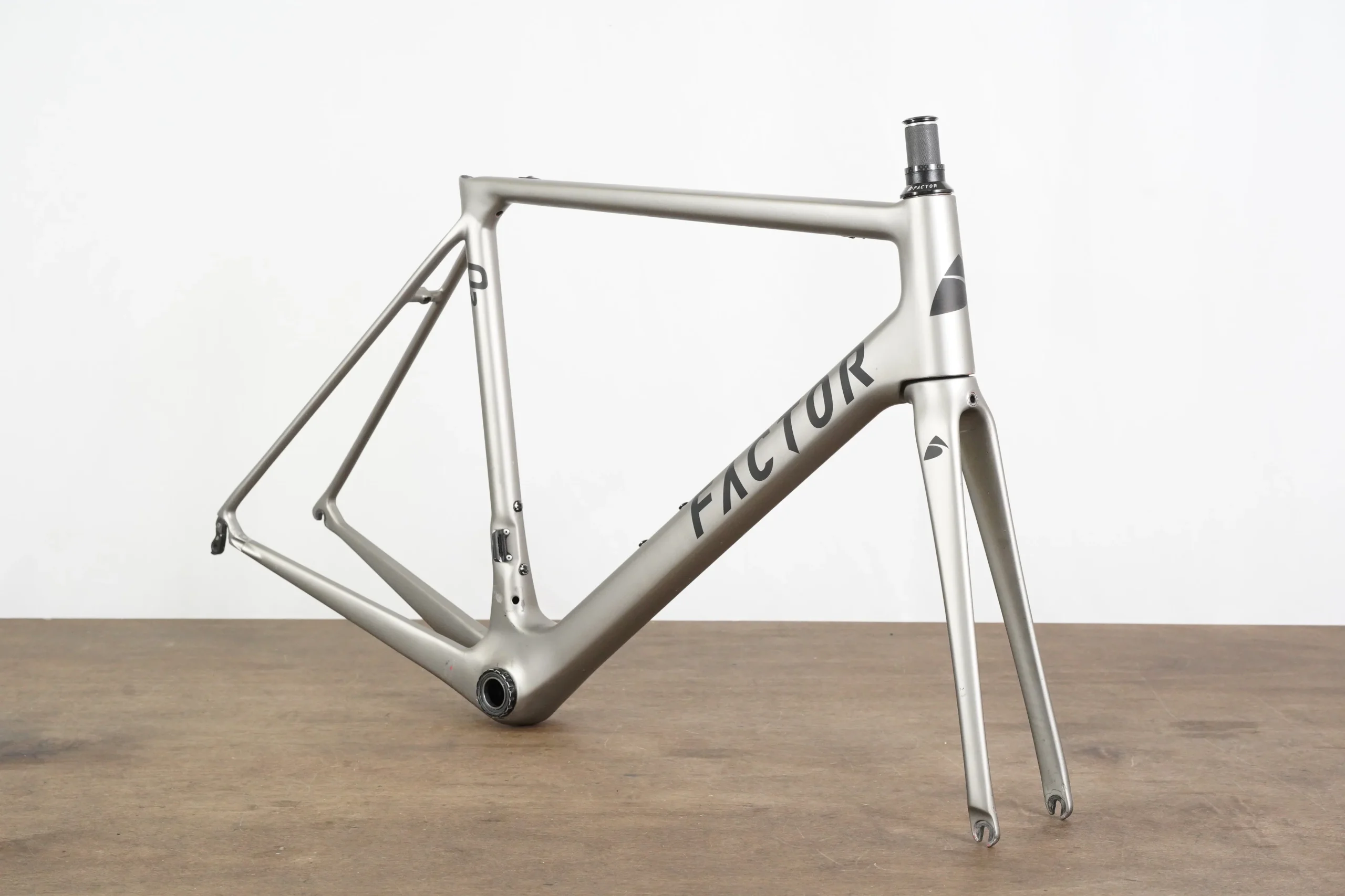 56cm Factor O2 Carbon Rim Brake Road Frameset