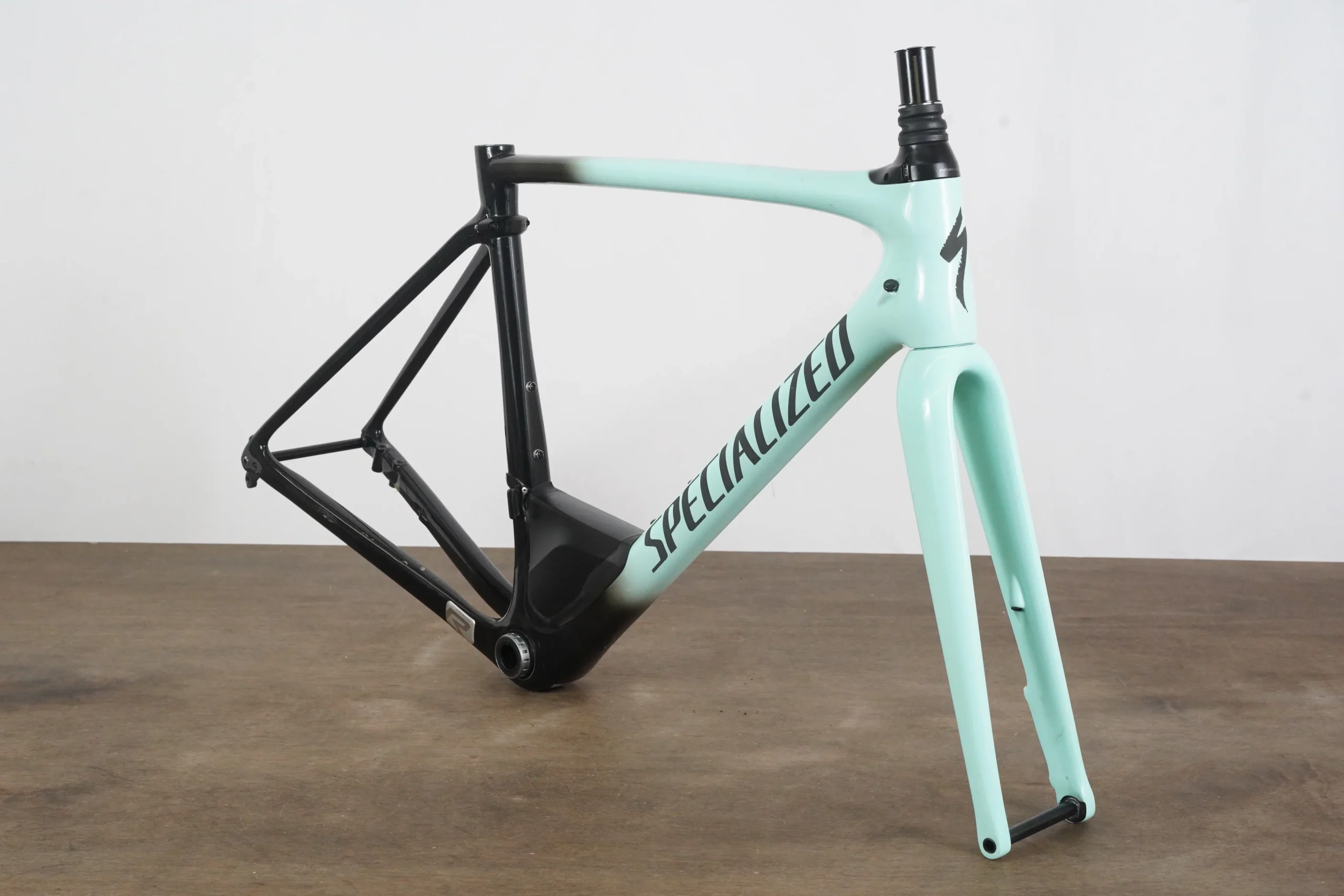 54cm Specialized Roubaix Pro Future Shock Carbon Disc Brake Frameset