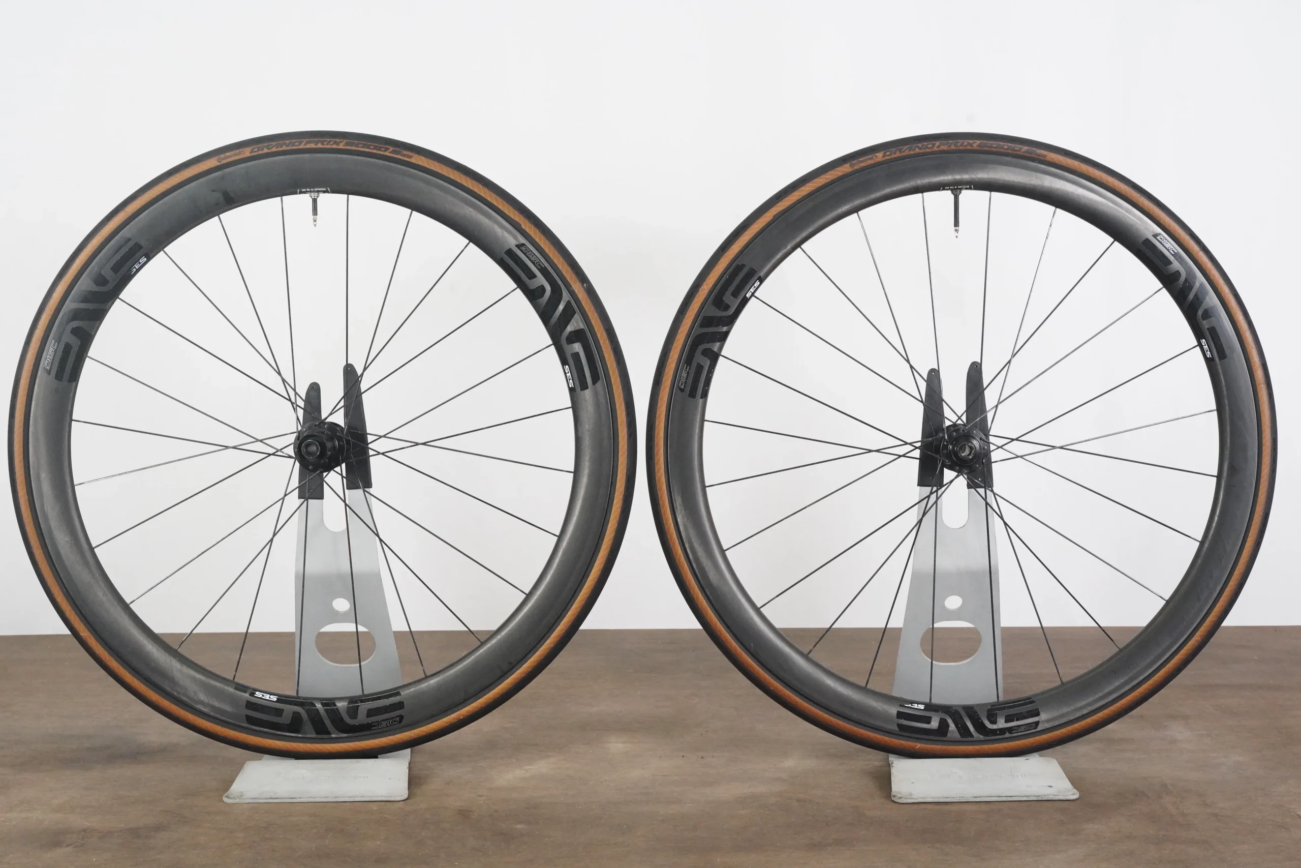 ENVE 3.4 SES DT Swiss 240s Carbon Tubeless Clincher Disc Brake Wheelset 11 Speed