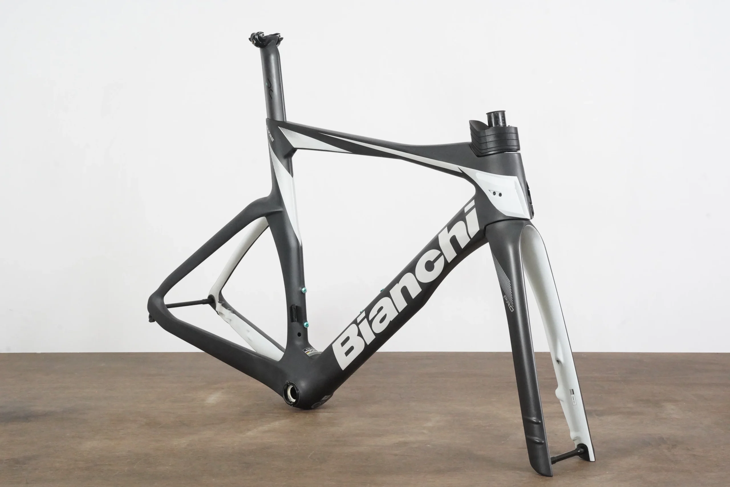 2023 53cm Bianchi Oltre Pro Aero Carbon Disc Brake Road Frameset