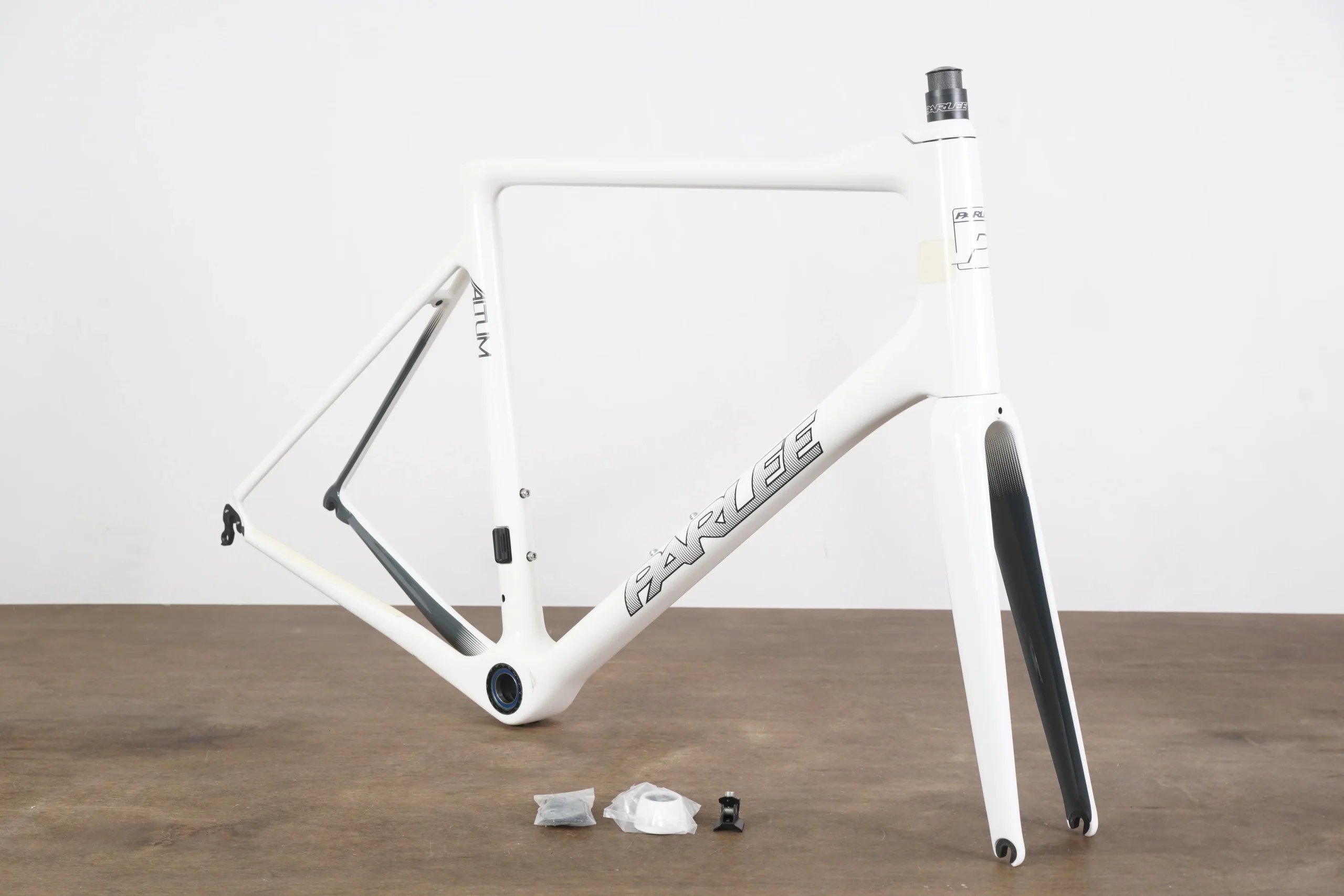 XL Parlee Altum Carbon Rim Brake Road Frameset