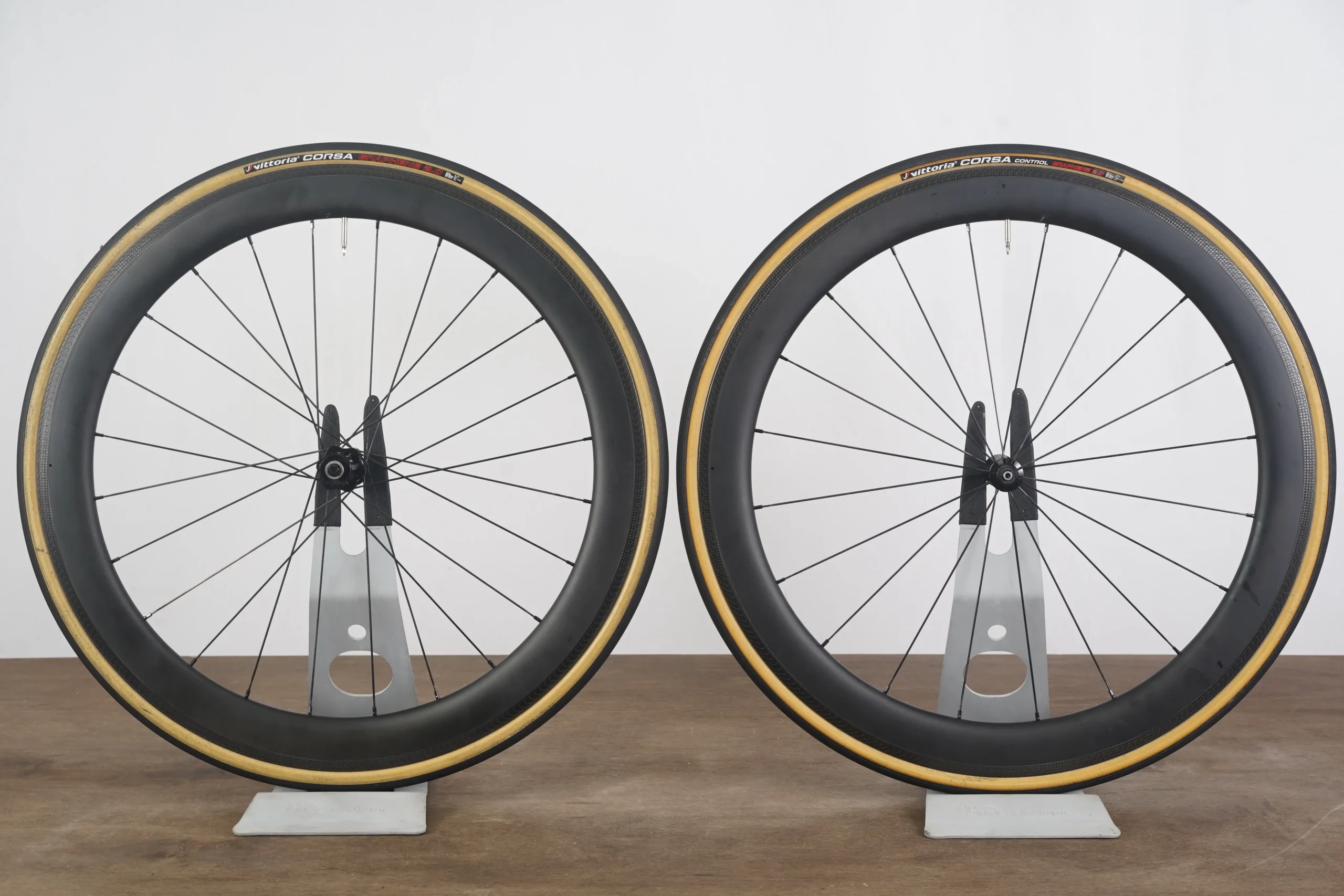 Light Bicycle DT Swiss 350 Carbon Clincher Rim Brake Wheelset 11 Speed