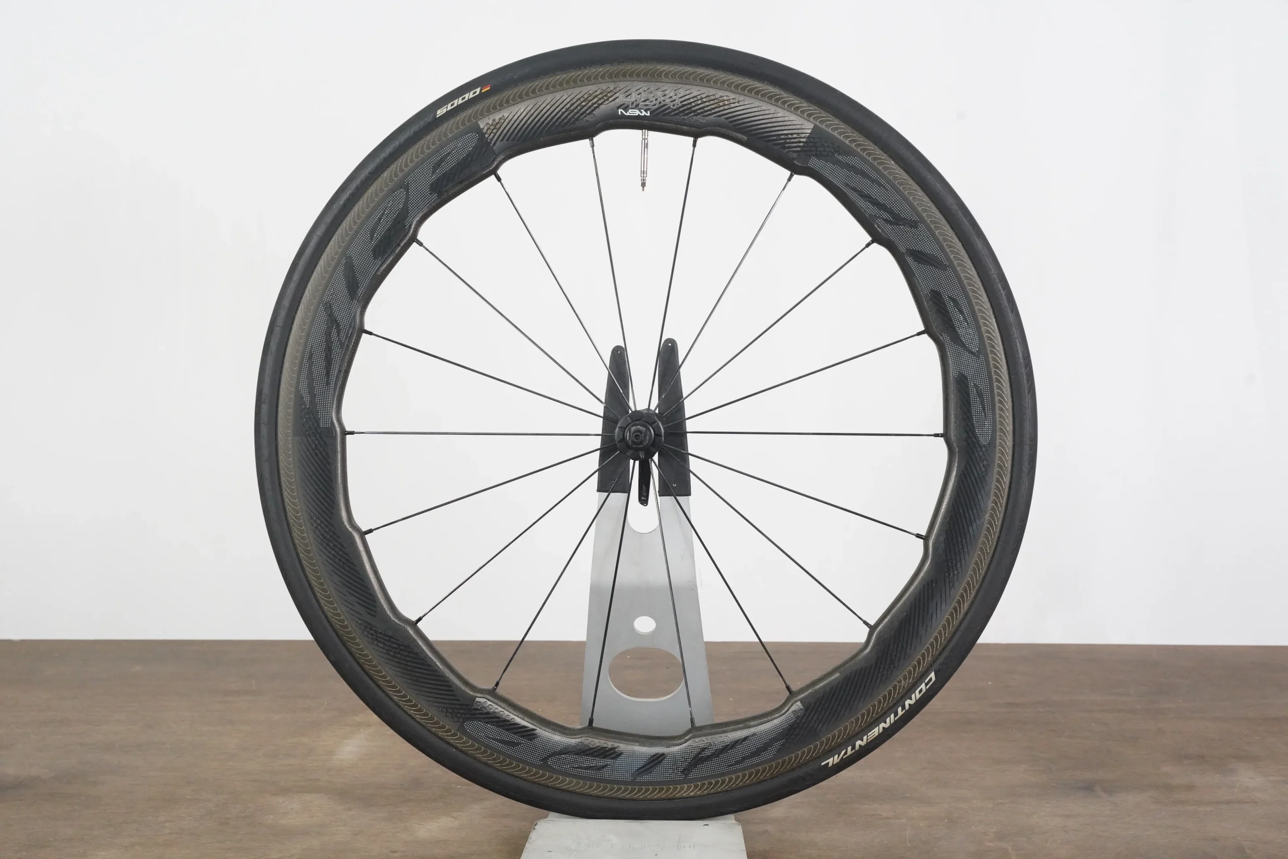 FRONT Zipp 454 NSW Cognition Carbon Tubeless Clincher Rim Brake Wheel