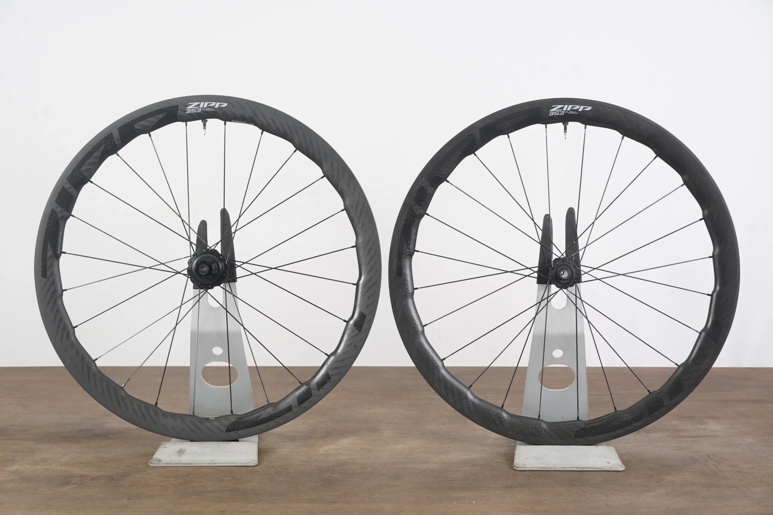 Zipp 353 NSW Cognition Carbon Tubeless Disc Brake Wheelset Shimano/SRAM 11 Speed