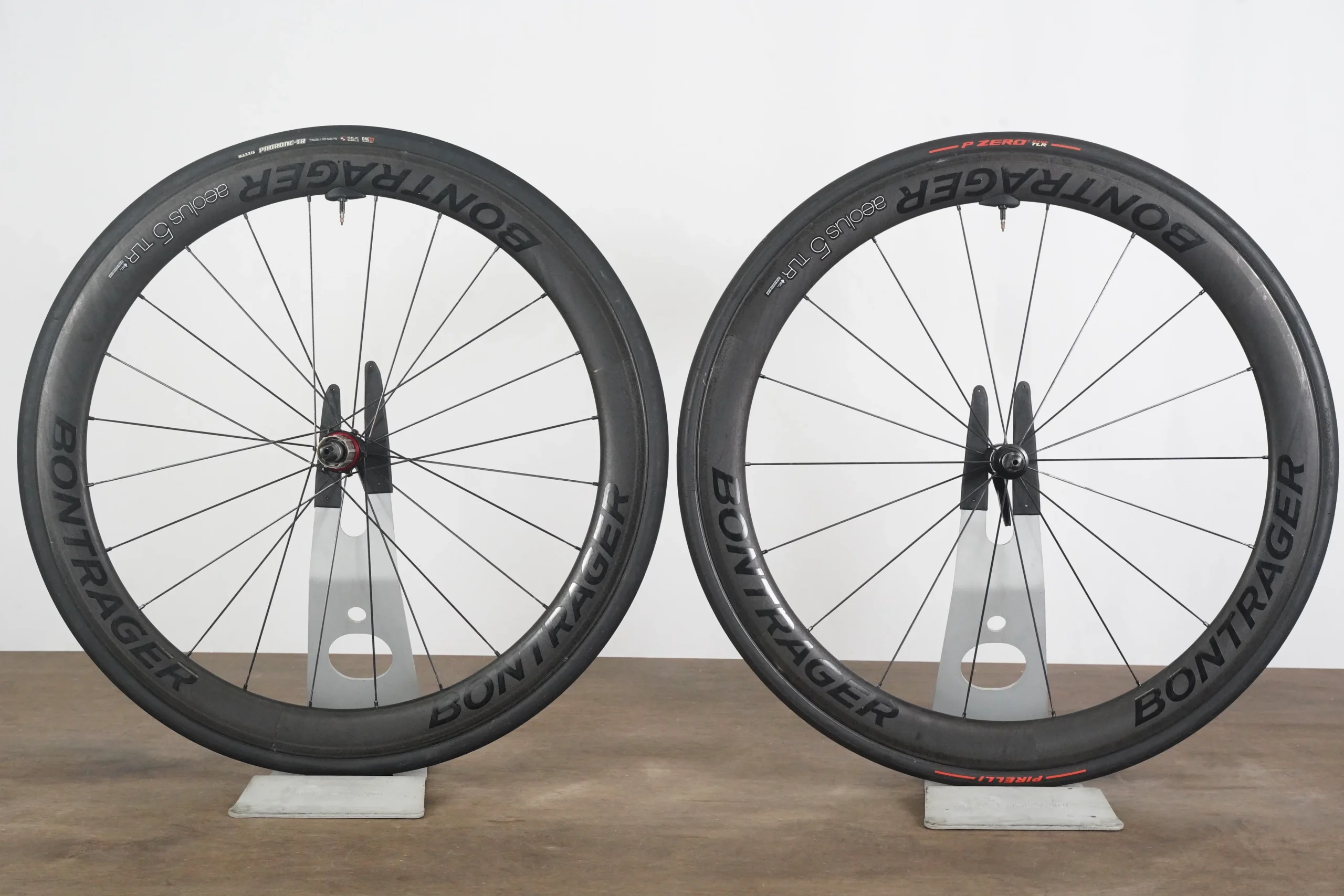 Bontrager Aeolus 5 TLR Extralite Carbon Tubeless Clincher Rim Wheelset 11 Speed