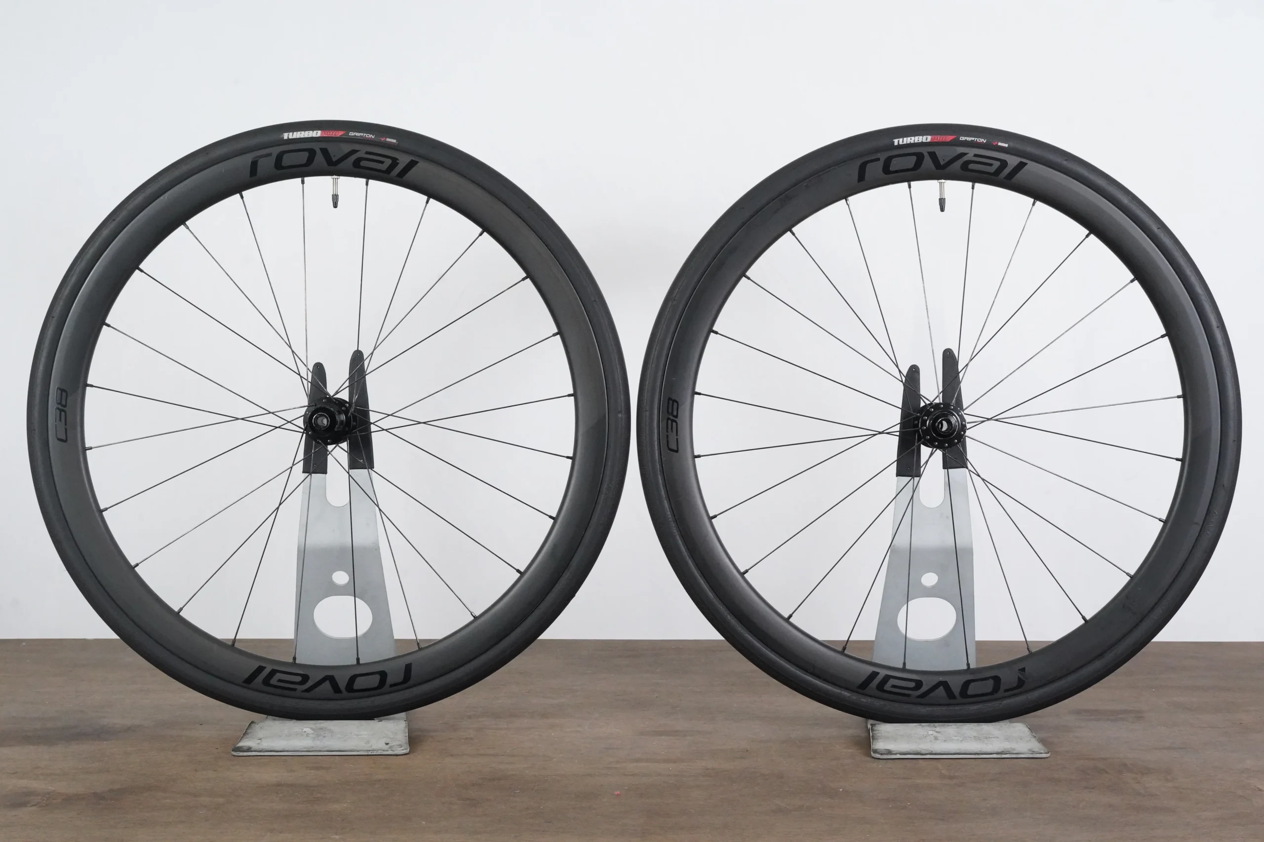Roval C38 Carbon Tubeless Clincher Disc Brake Wheelset Shimano/SRAM 11 Speed