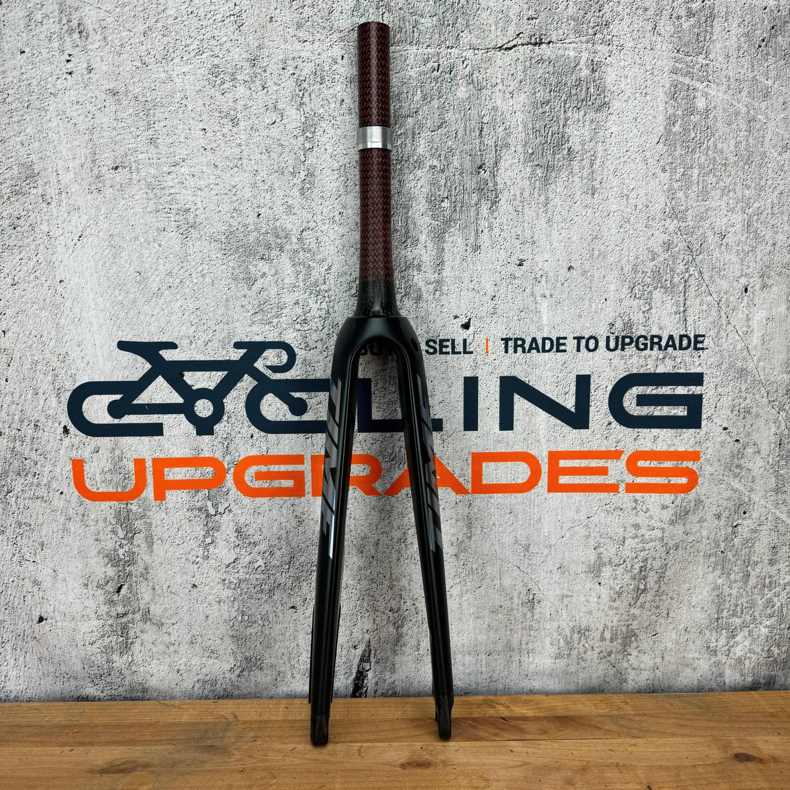 Mint! Time Scylon Noir AKTIV Disc Brake Black Carbon Fork off Medium Size Frame 595g