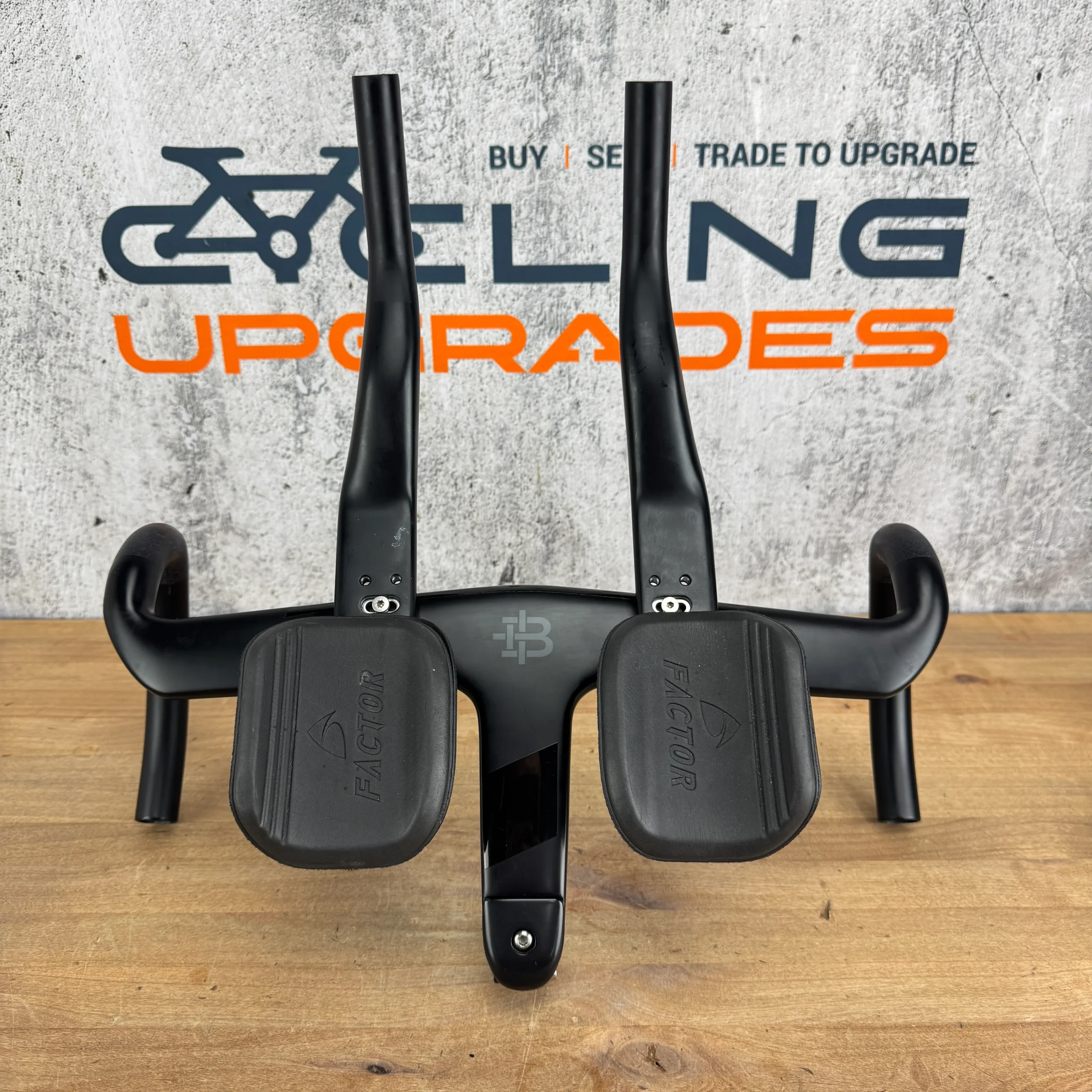 Low Mile! Black Inc Aero Barstem AB03 w/ Aero Extensions 40cm Carbon Handlebar