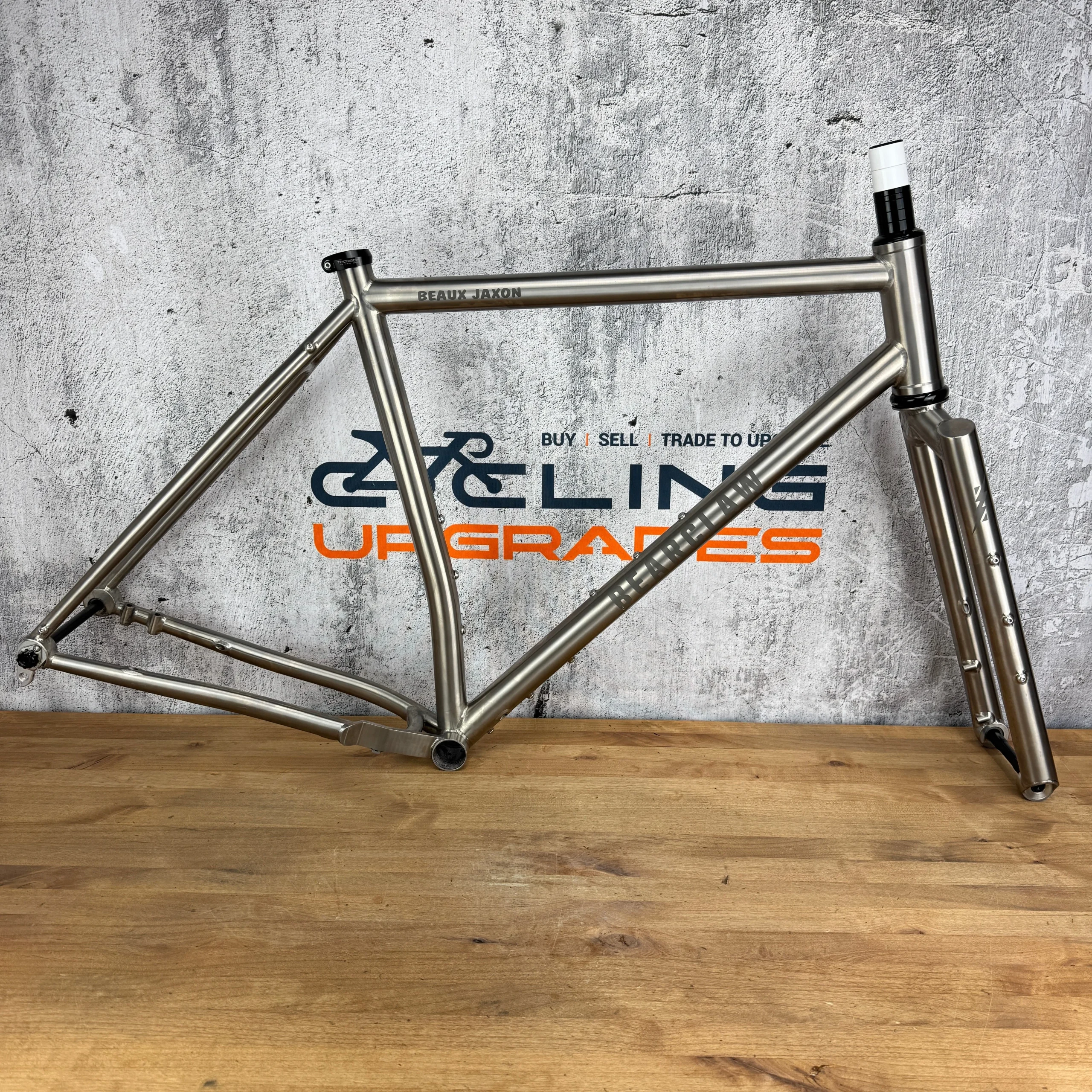 Low Mile! Bearclaw Beaux Jaxon 56cm Titanium Boost Gravel Disc Frameset 29"