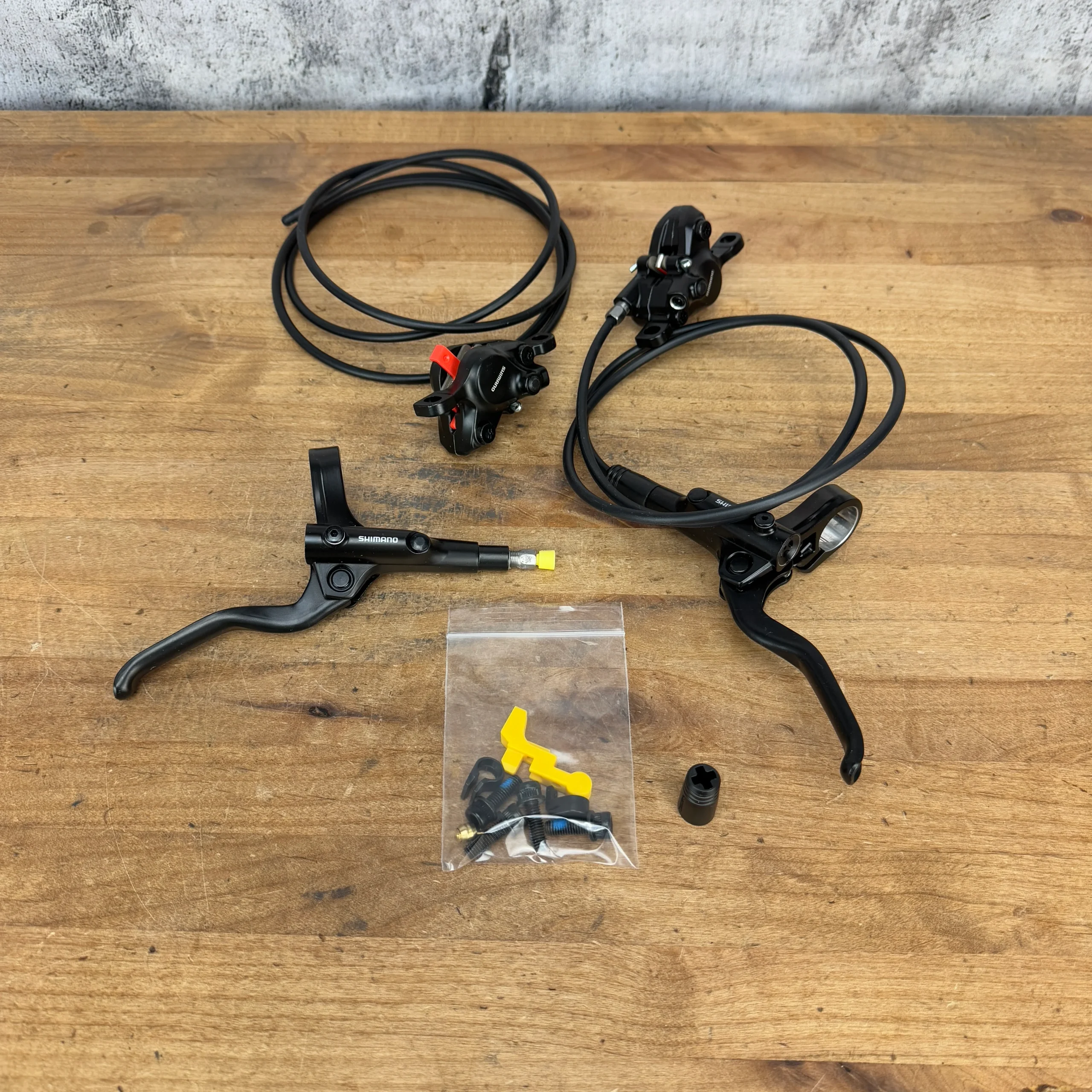 Shimano BL-MT201 Front & Rear Brake Lever &Hydraulic Disc Brake Calipers