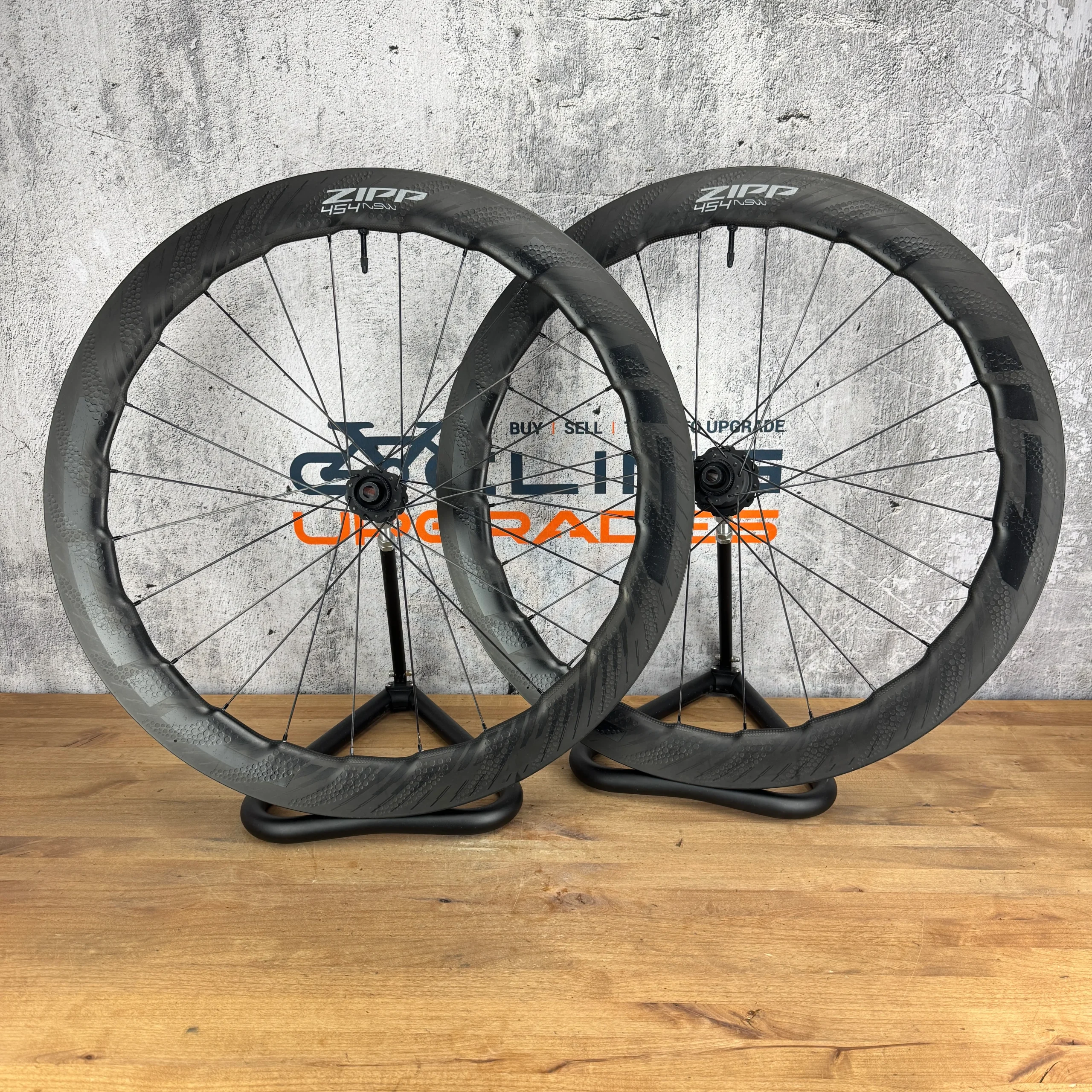 Zipp 454 NSW Carbon Tubeless Hookless Disc Brake Wheelset 700c 1431g