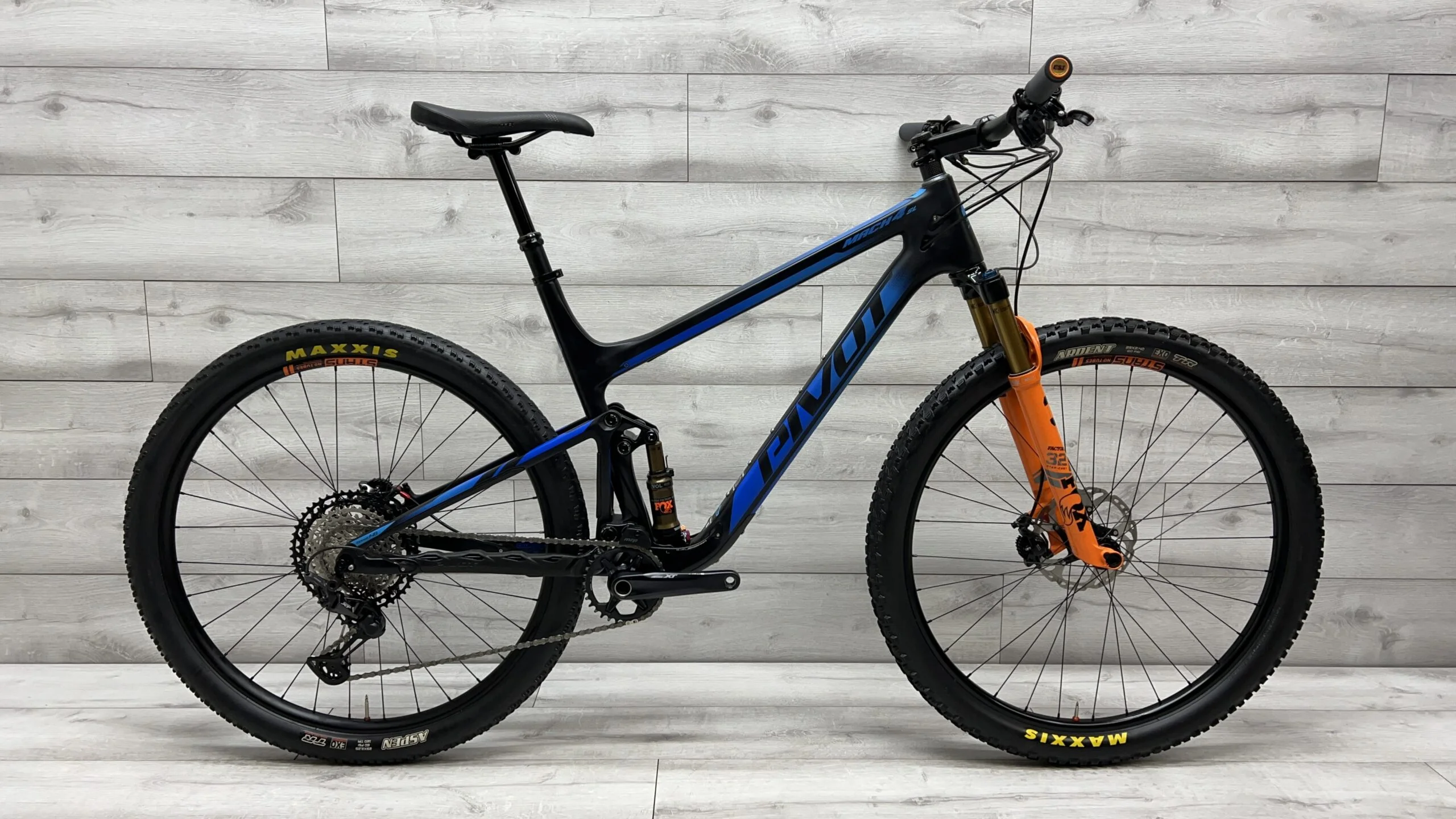 2021 Pivot Mach 4 SLMountain Bike - X-Large