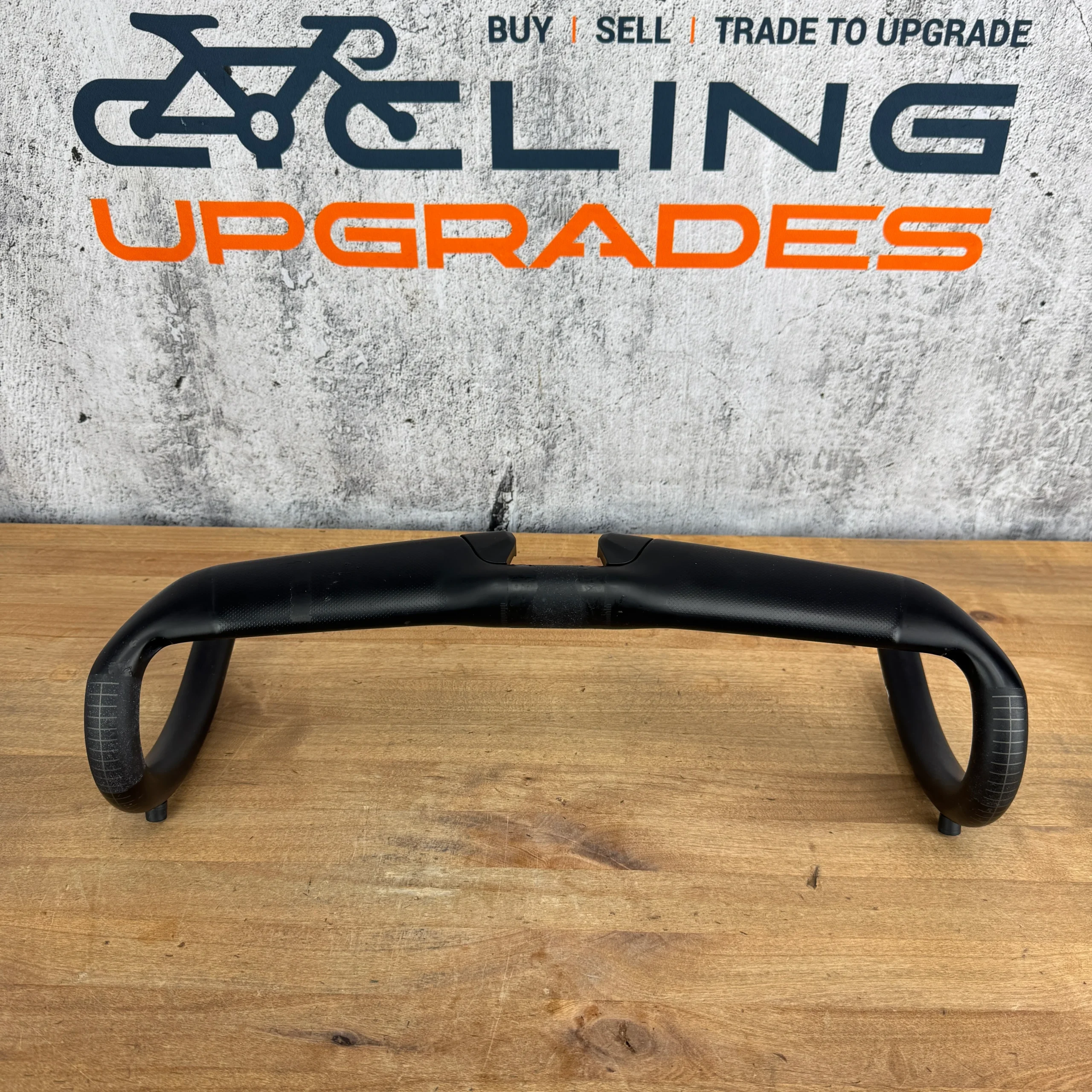 Roval Rapide 42cm Carbon 31.8mm Aero Bike Handlebar Internal Cable Compatible